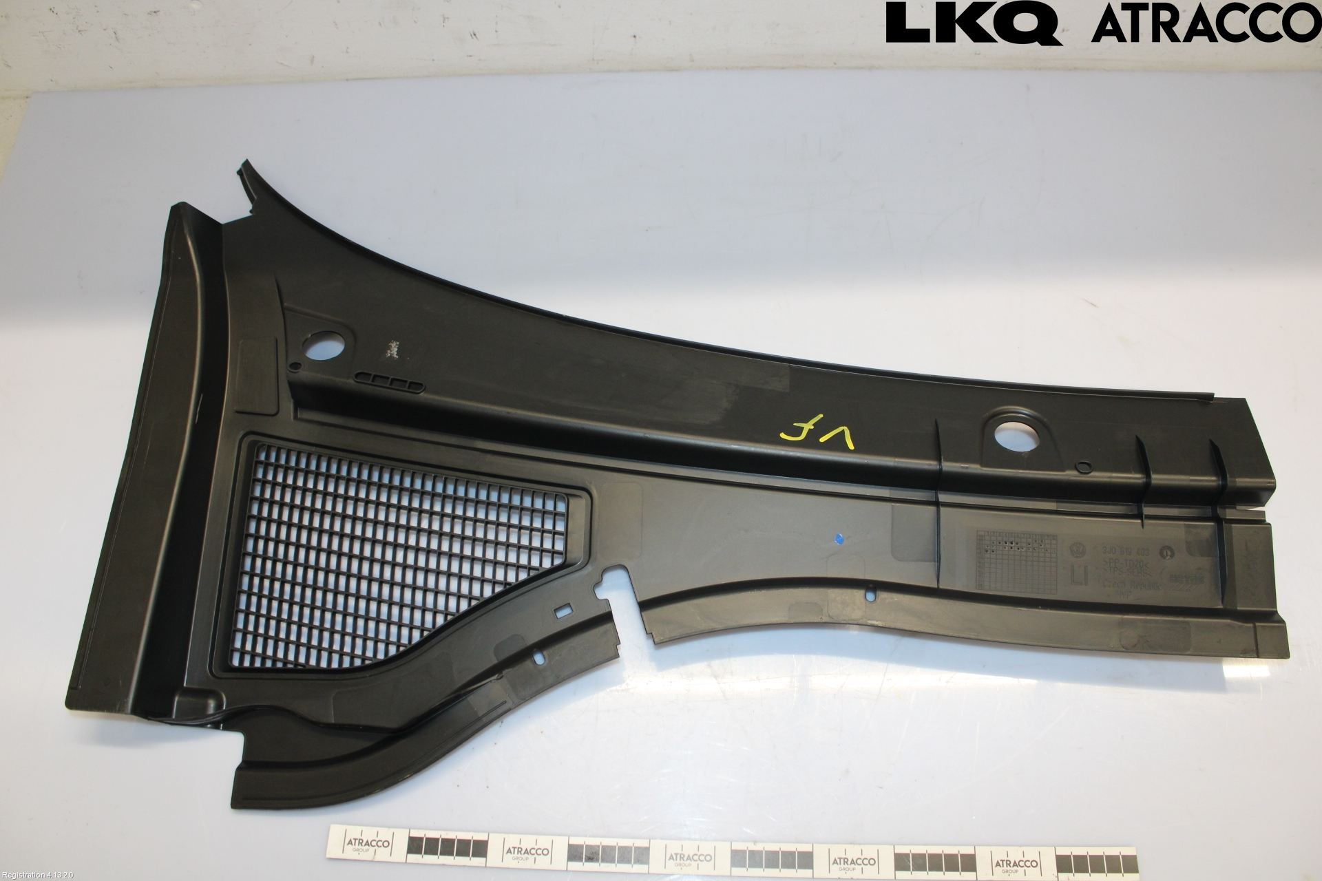 Volkswagen VW PASSAT 24- Visker Deksel-Grill-Under Frr
