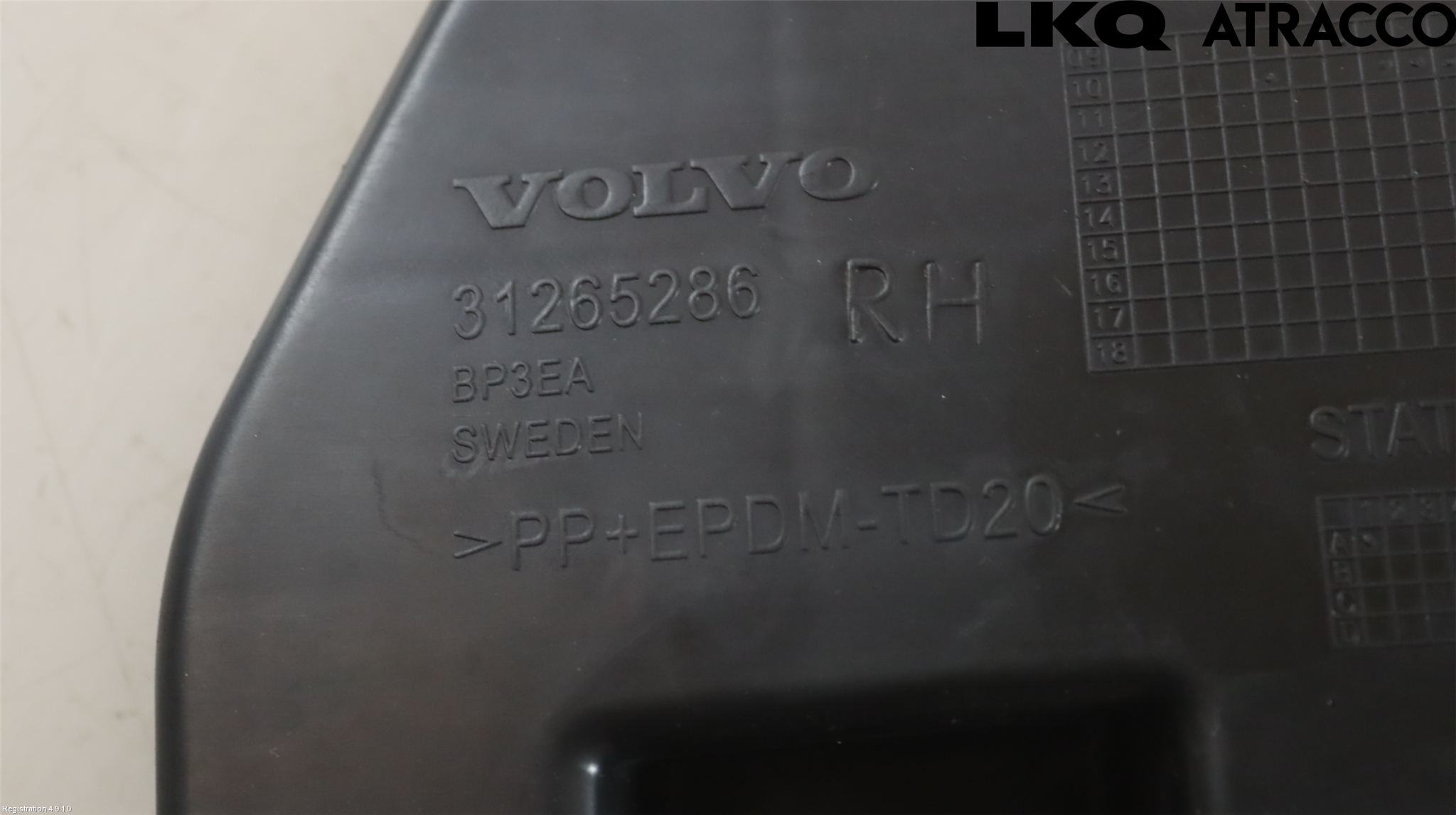 Volvo V60 11-13 Støtfangerfeste Bak Høyre