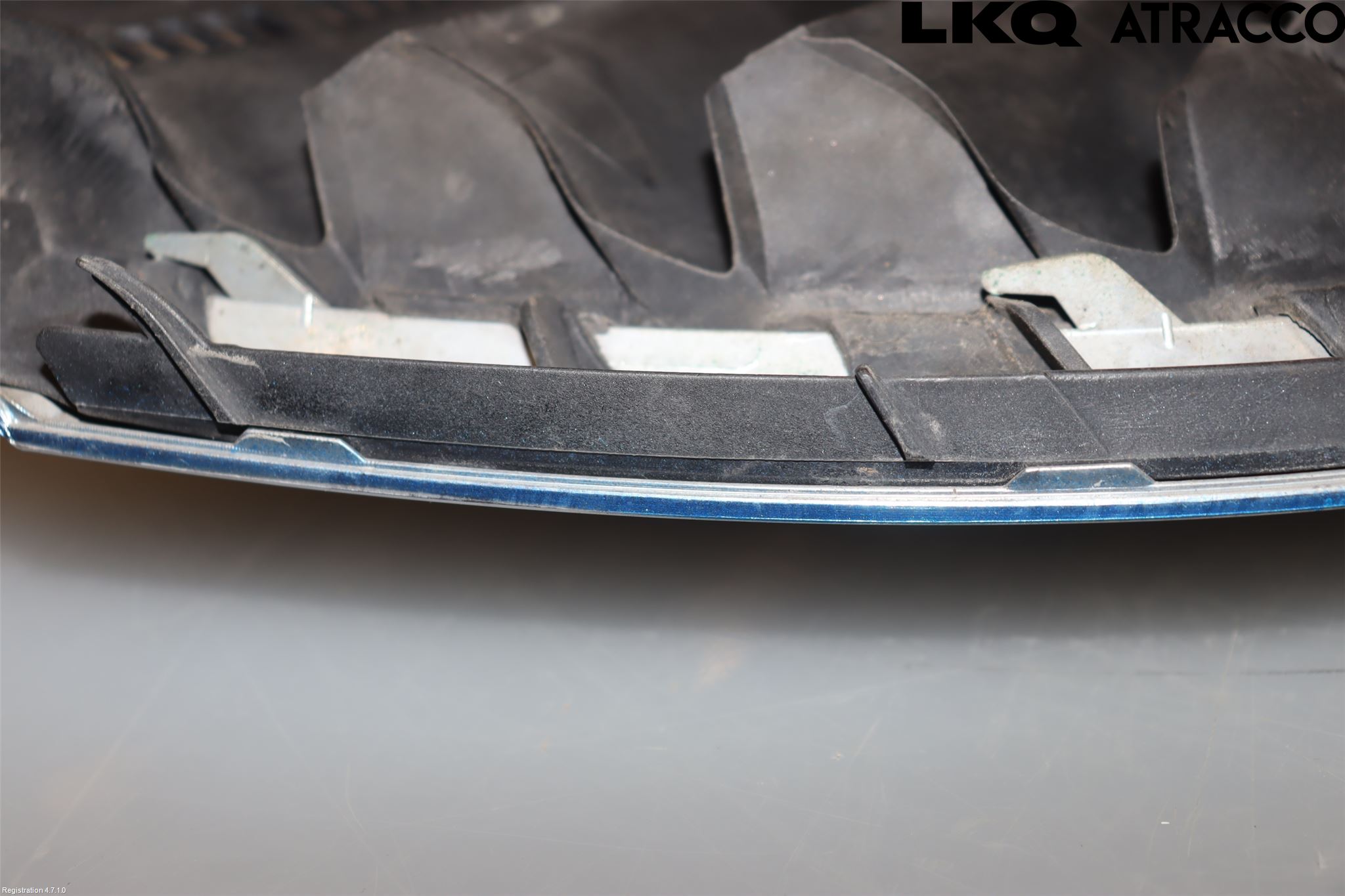 Volkswagen VW TOURAN 03-10 Grill Komplett
