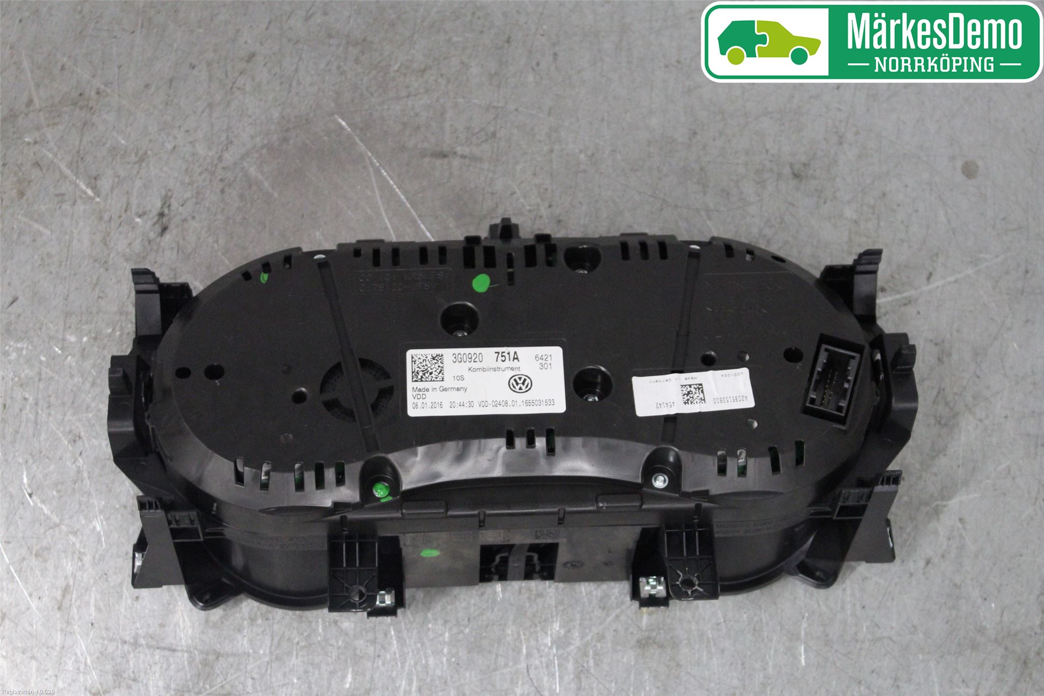 Volkswagen VW PASSAT 15-19 Instr Kombinert