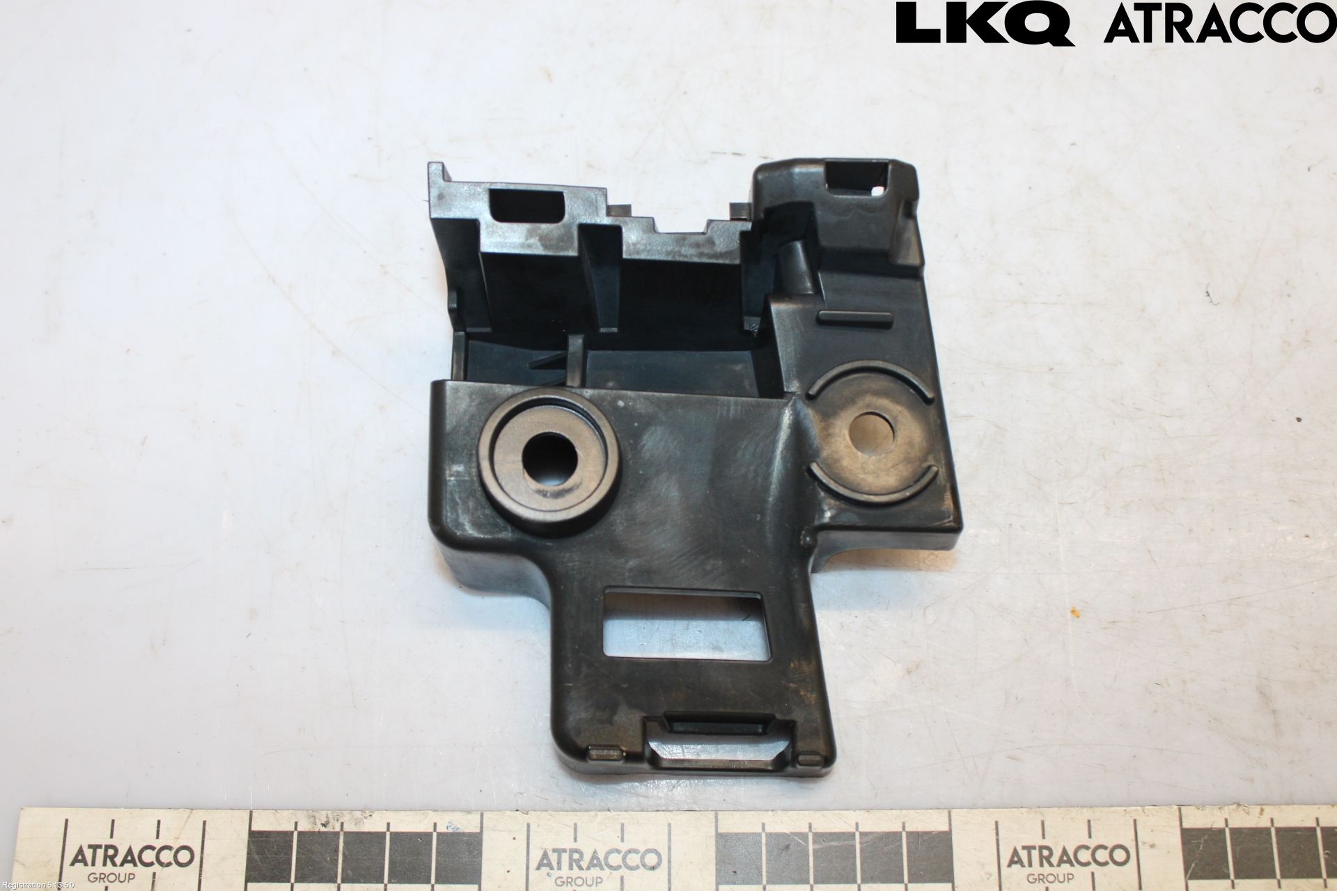 Volkswagen VW GOLF VI 09-13 Støtfangerfeste Bak Høyre