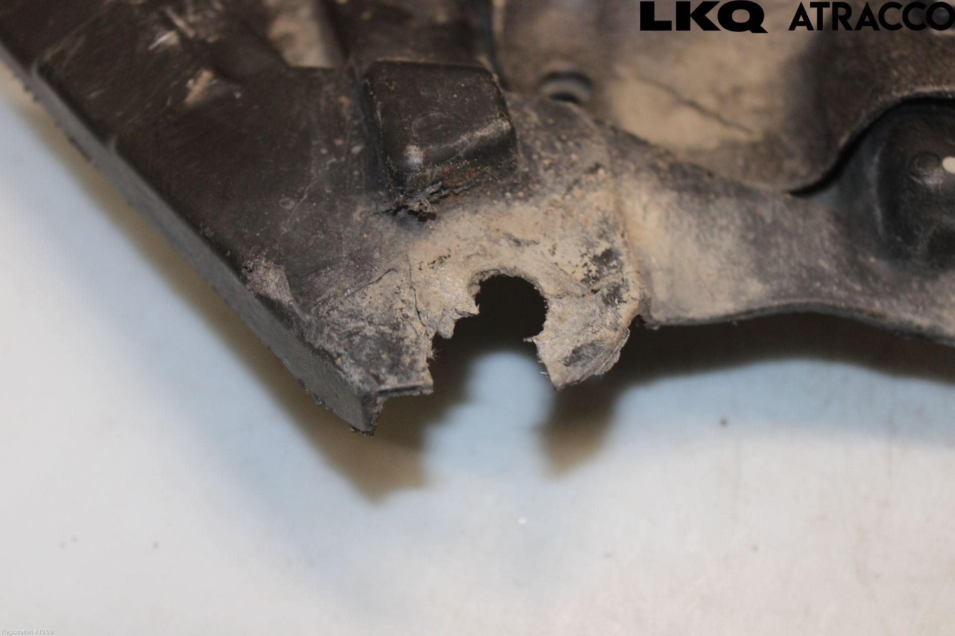 Mercedes-Benz MB E-KLASS (W212) 09-16 Bunnplate U Motor-Gear-Dørk
