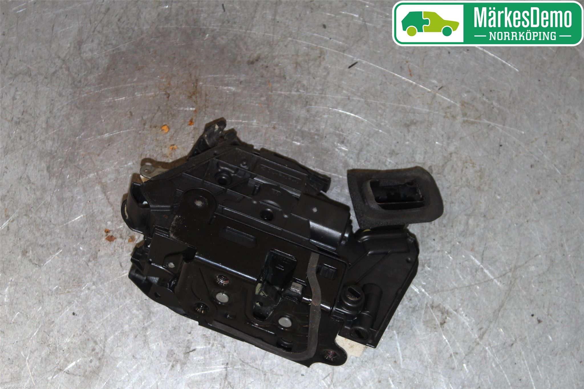 Volkswagen VW GOLF / E-GOLF VII 13-20 Dørlås - Låsekasse