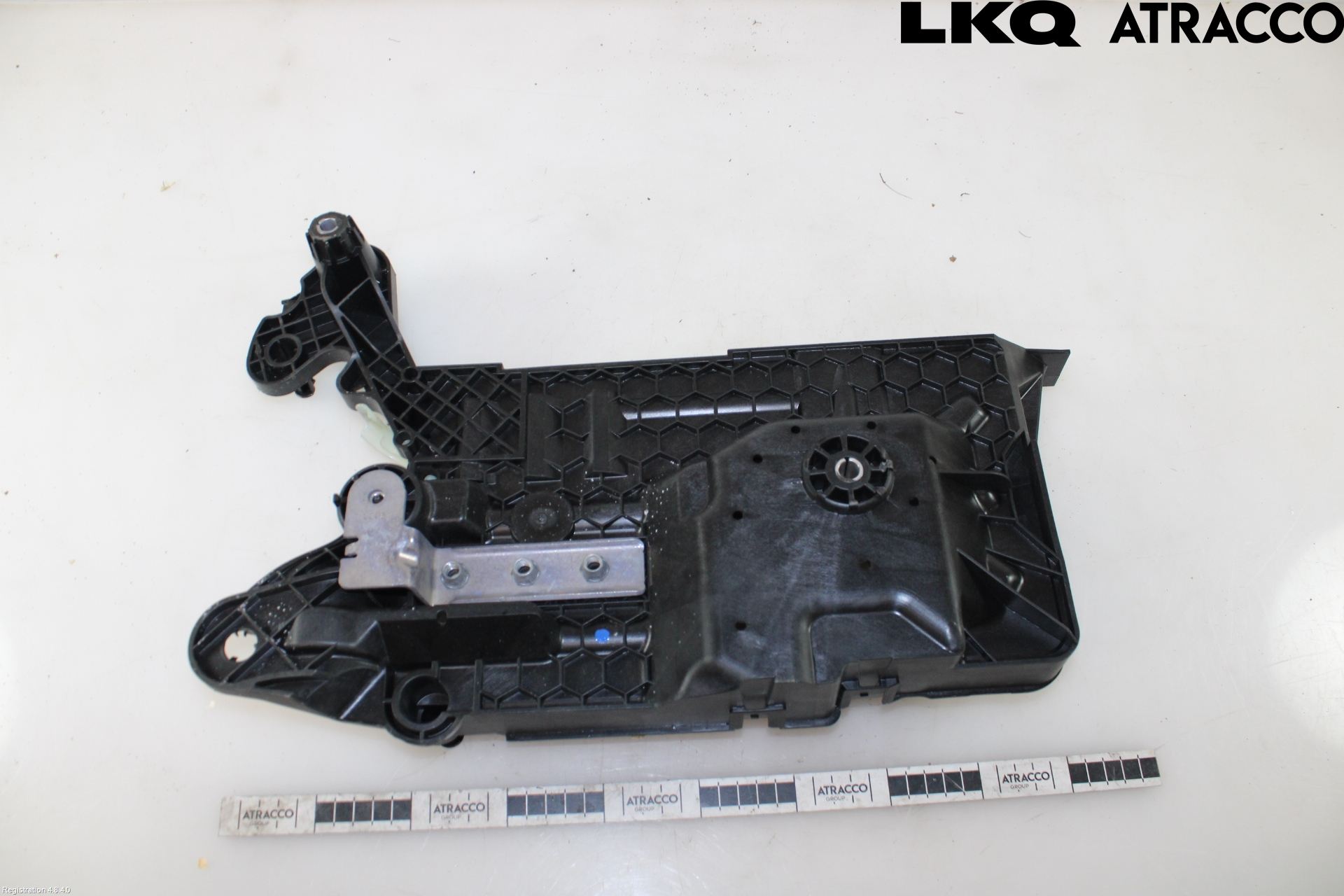 Volkswagen VW PASSAT 24- Batterikasse - Feste - Holder
