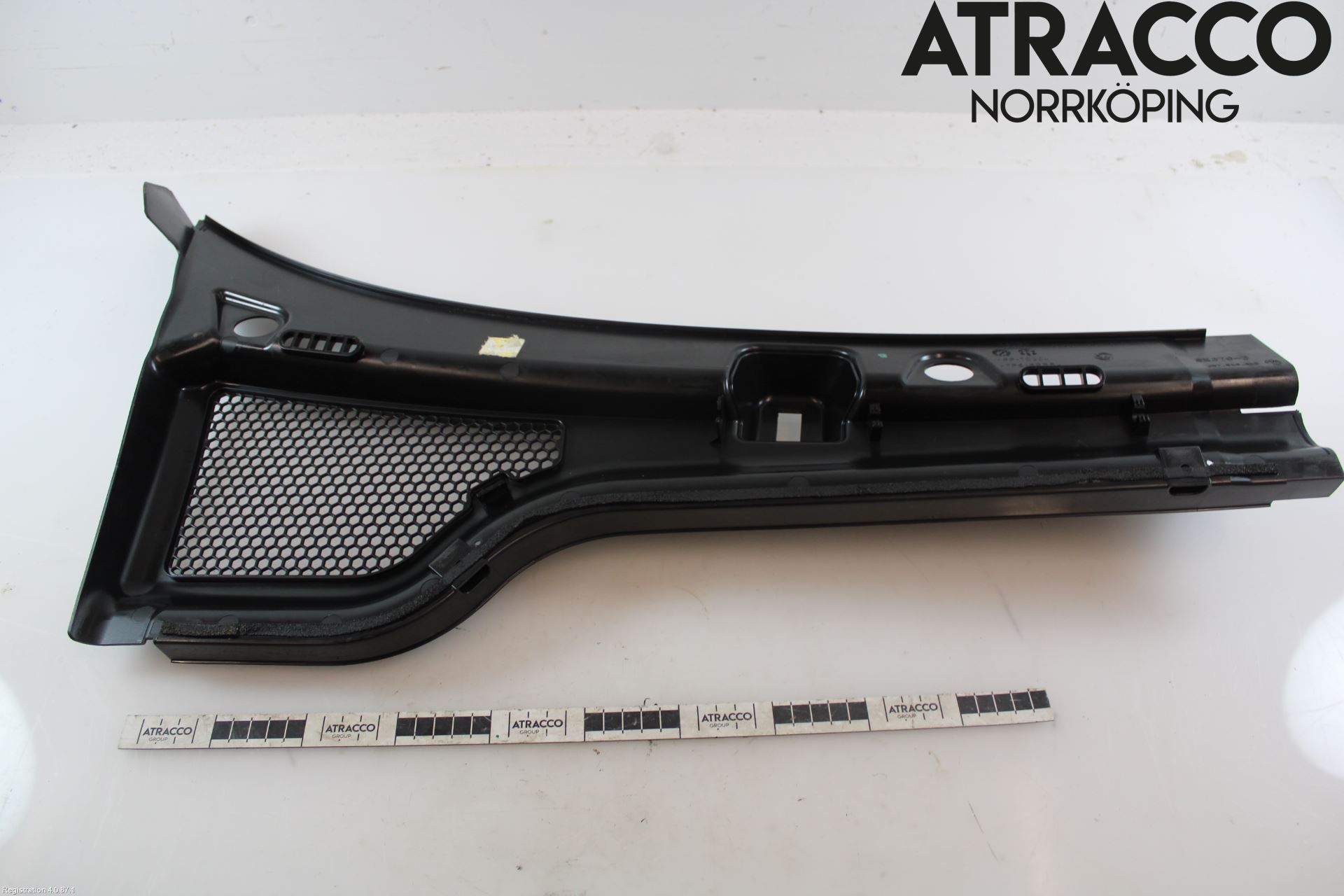 Skoda SCALA 19- Visker Deksel-Grill-Under Frr