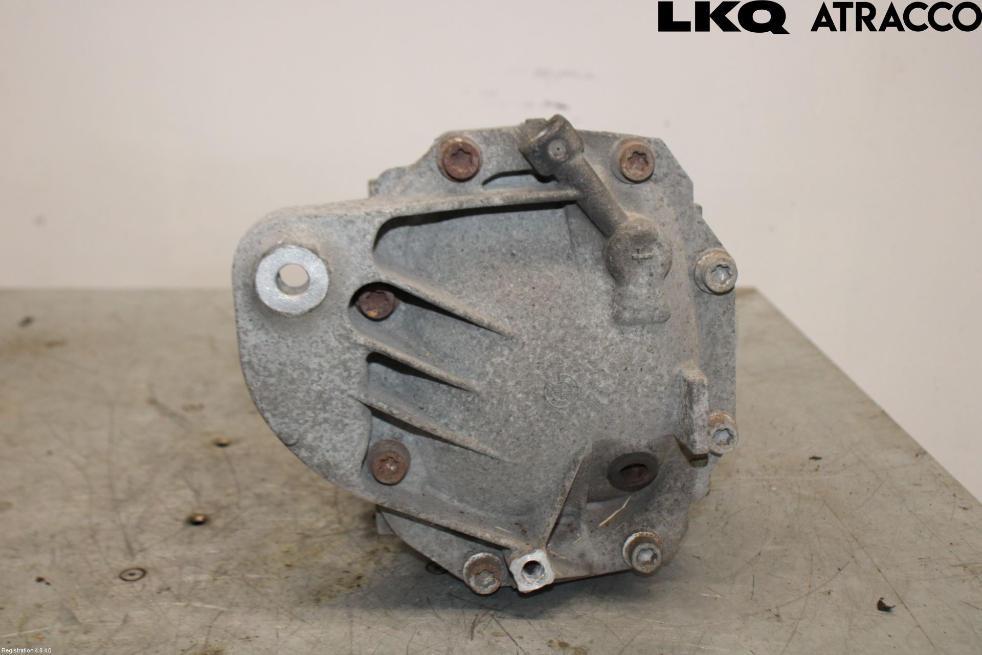 BMW 5 F10/F11/F18 09-17 Bakaksel Kardang Bak -Diff