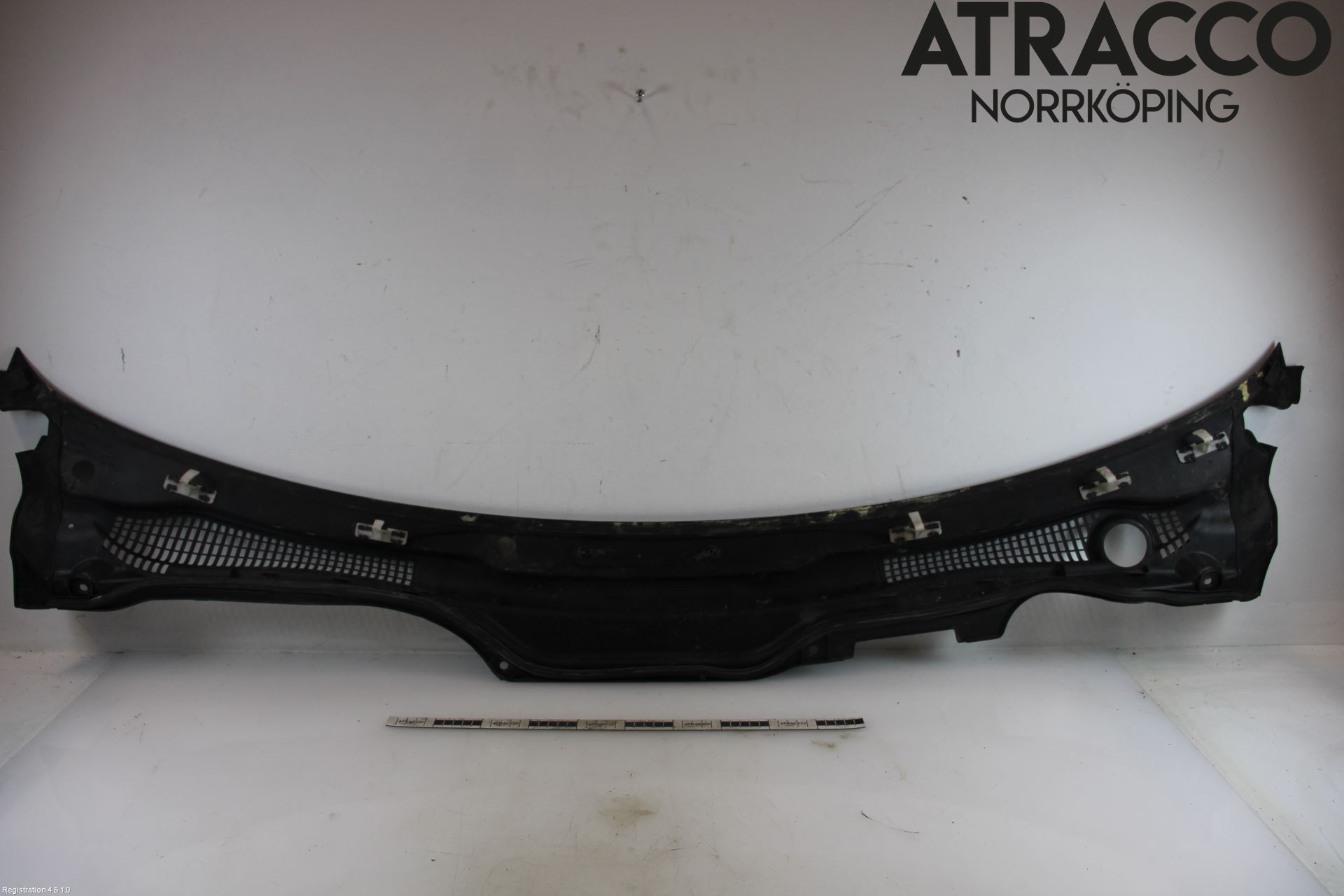 Volvo V50 04-07 Visker Deksel-Grill-Under Frr