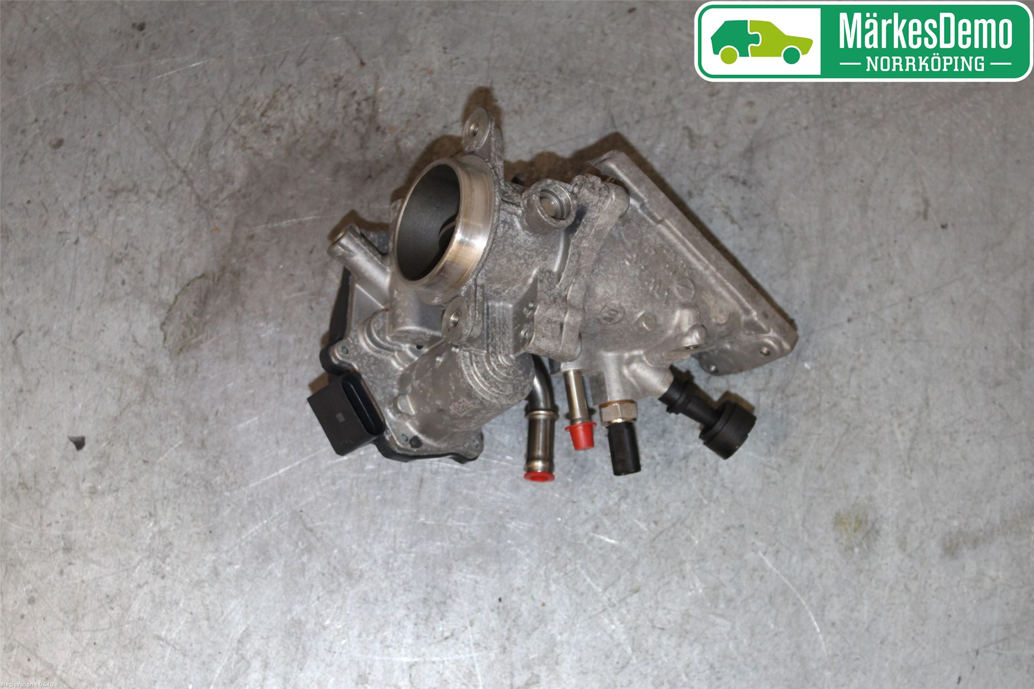 Audi A4/S4 B9 16-19 Inns Spjeldhus