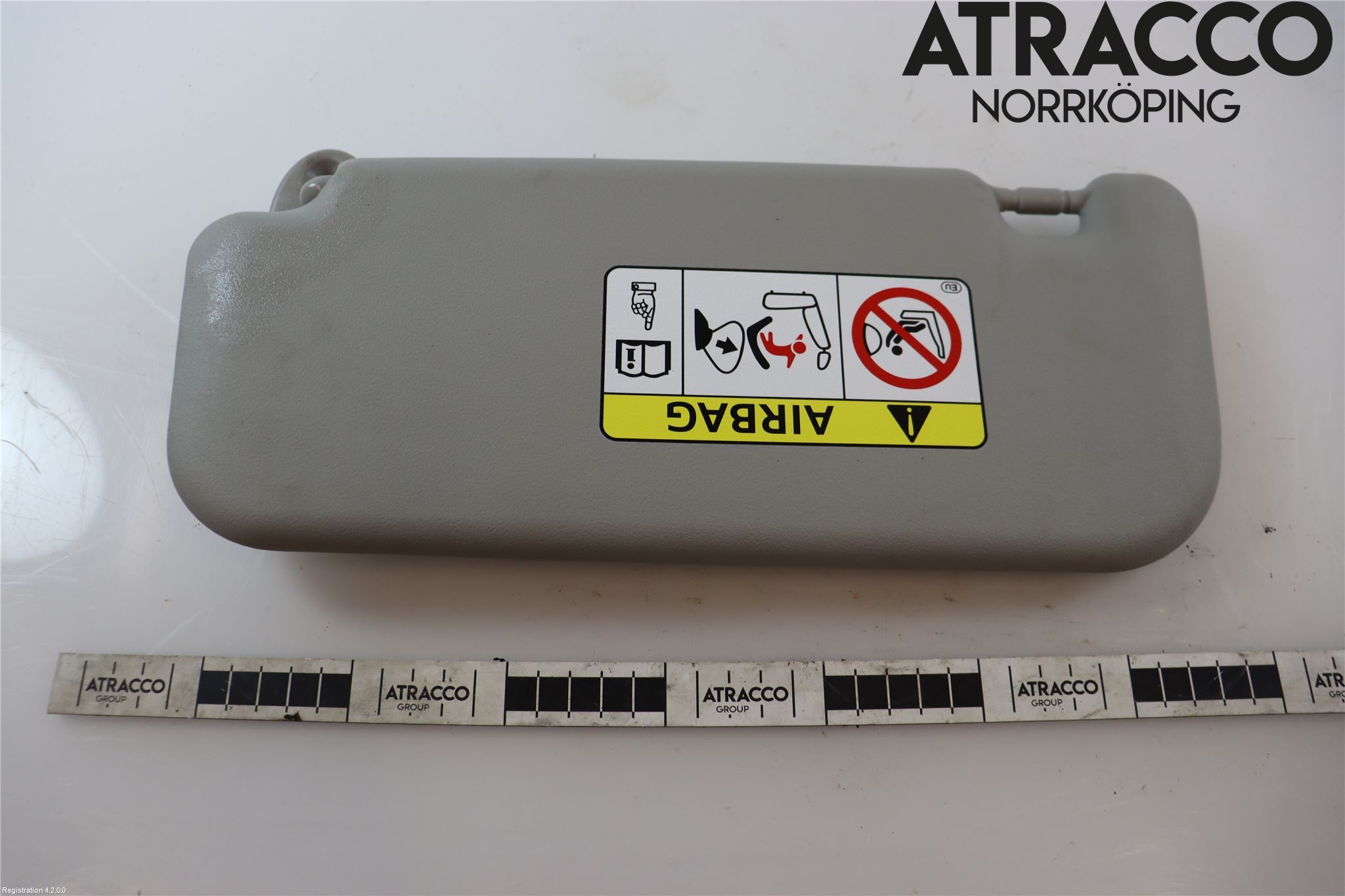 Toyota YARIS XP130 12-14 Innr Solskjerm