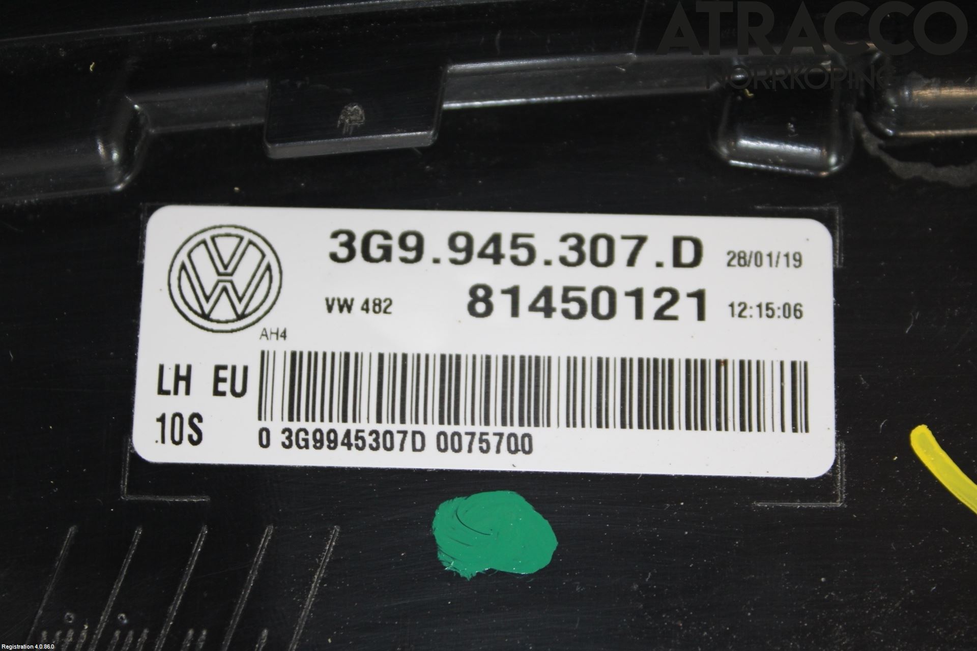 Volkswagen VW PASSAT 15-19 Baklykt Venstre  På Luke(Indre