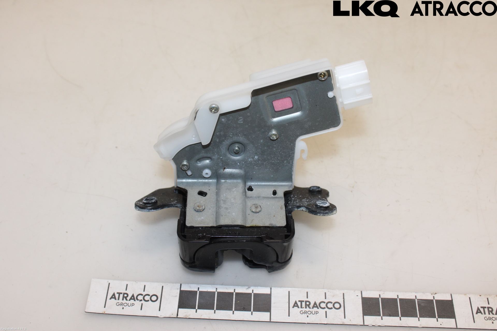 Toyota YARIS CROSS XP21 21- Bakluke-Lokk Låsekasse