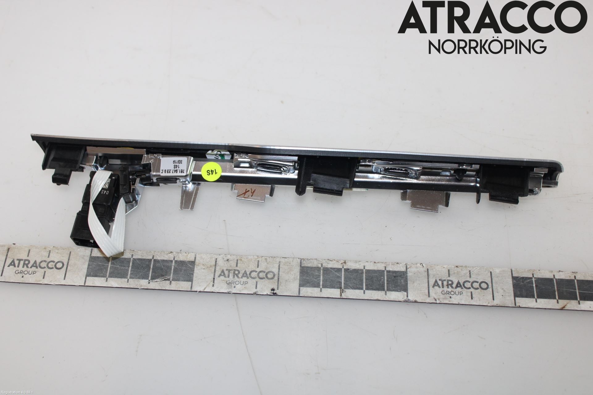 Volkswagen VW TOUAREG CR 18- Innr Dekor Instrbord