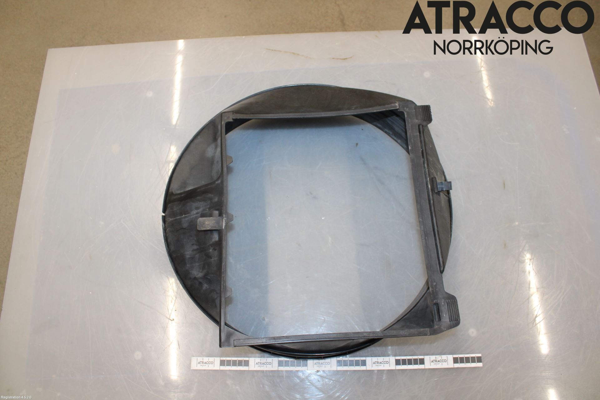 Mercedes-Benz MB 200-500  (W124) 86-96 Radiator Feste - Ramme - Bjelk