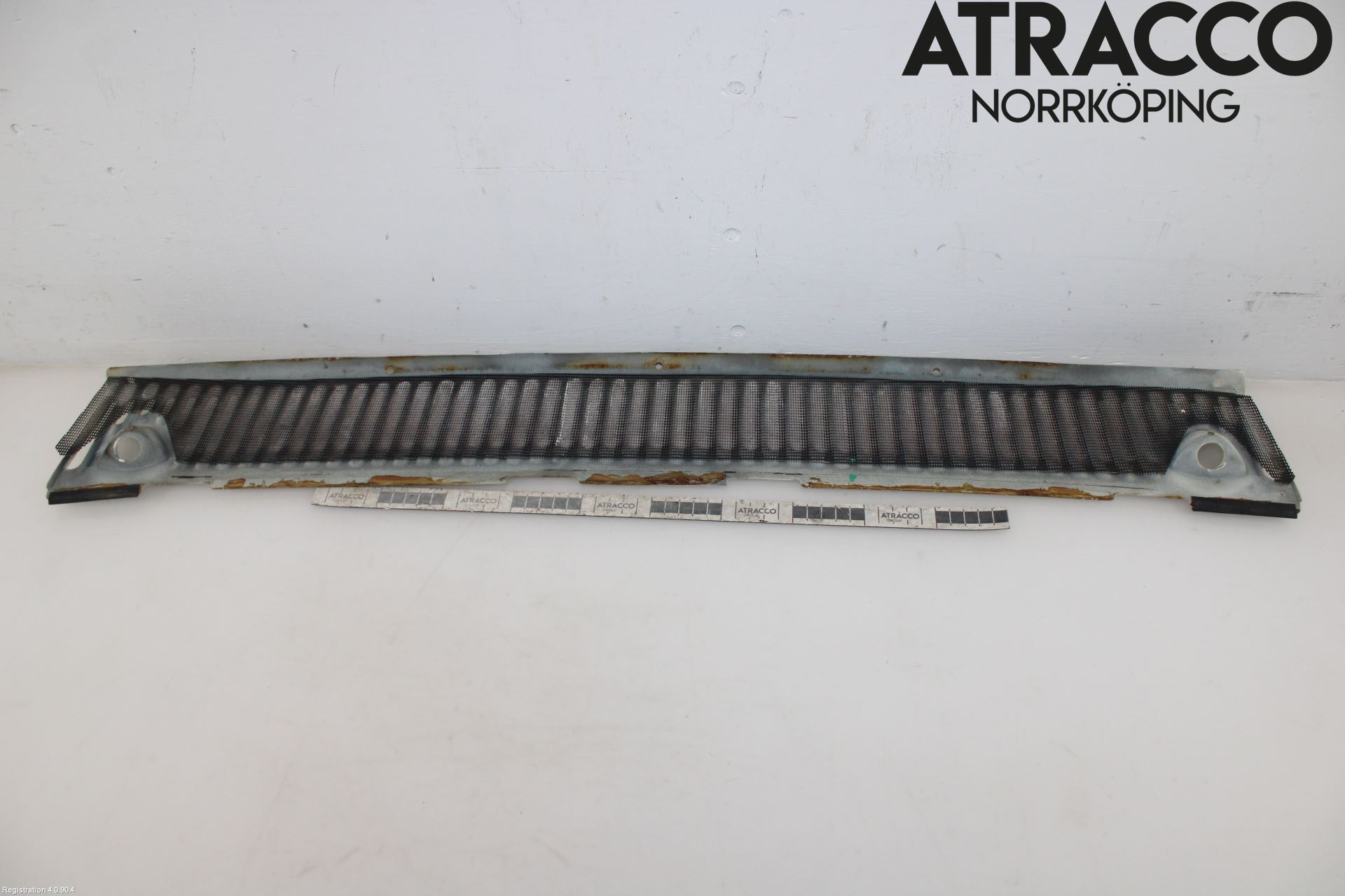 Mercedes-Benz MB COMPAKT  (W115) 68-76 Luftstyring Front
