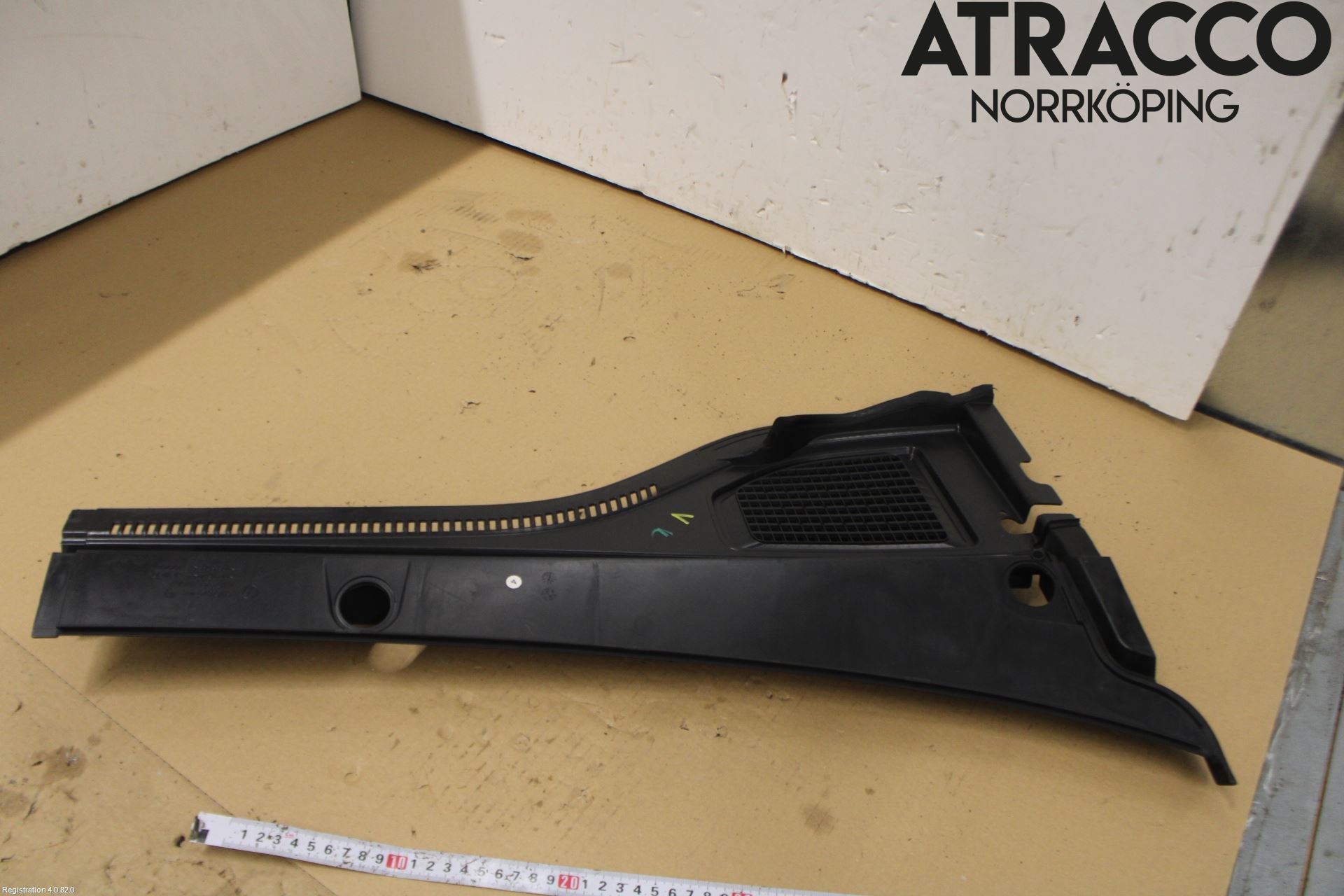 Volkswagen VW GOLF / E-GOLF VIII 20- Visker Deksel-Grill-Under Frr