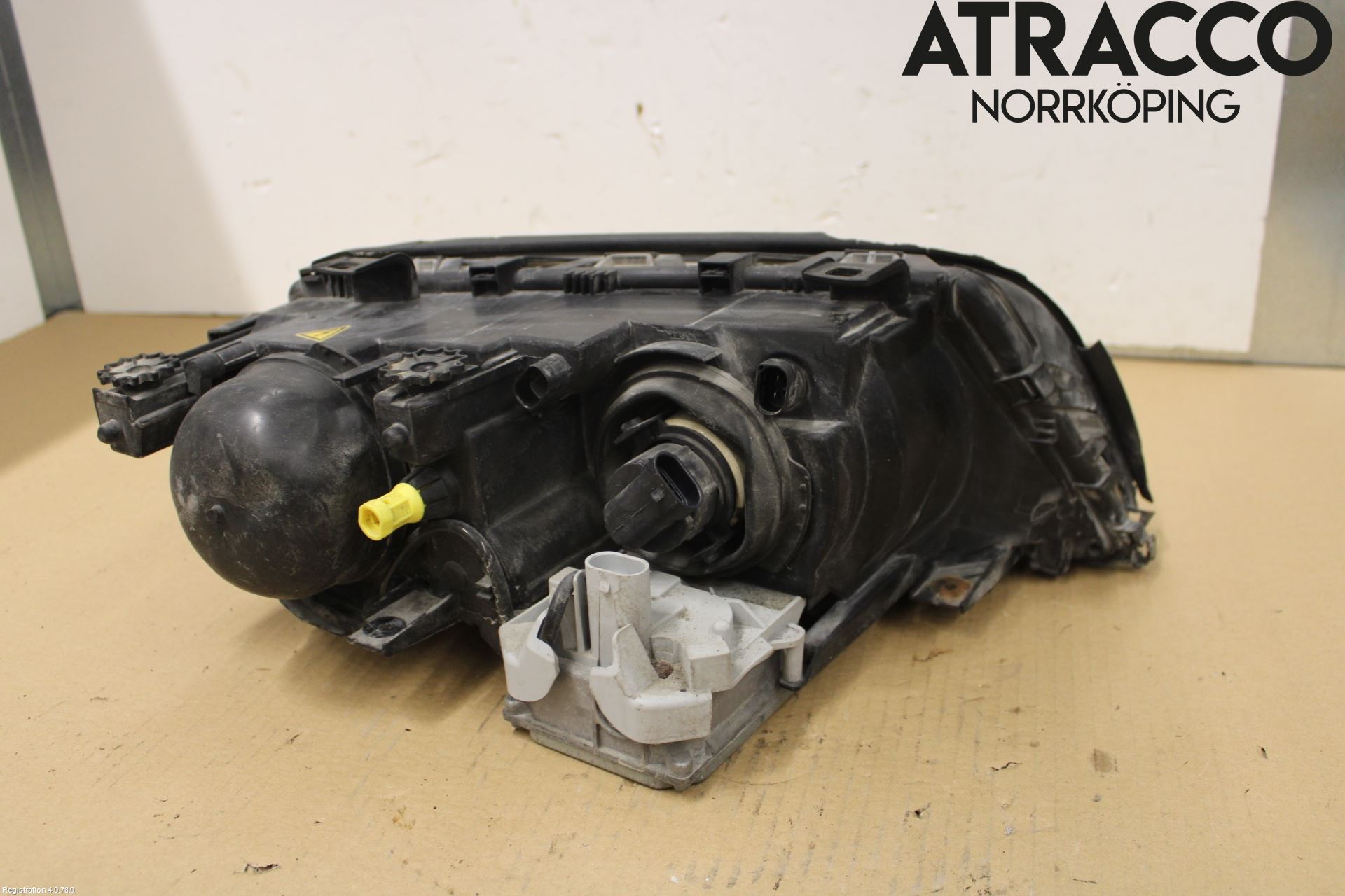 BMW 3 E46      98-05 Frontlykt Venstre