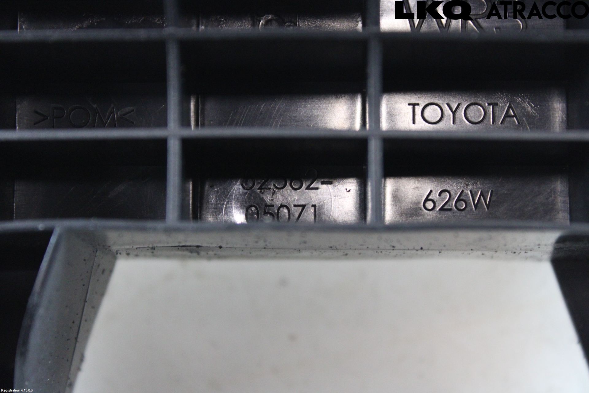 Toyota AVENSIS 16-18 Støtfangerfeste Bak Høyre