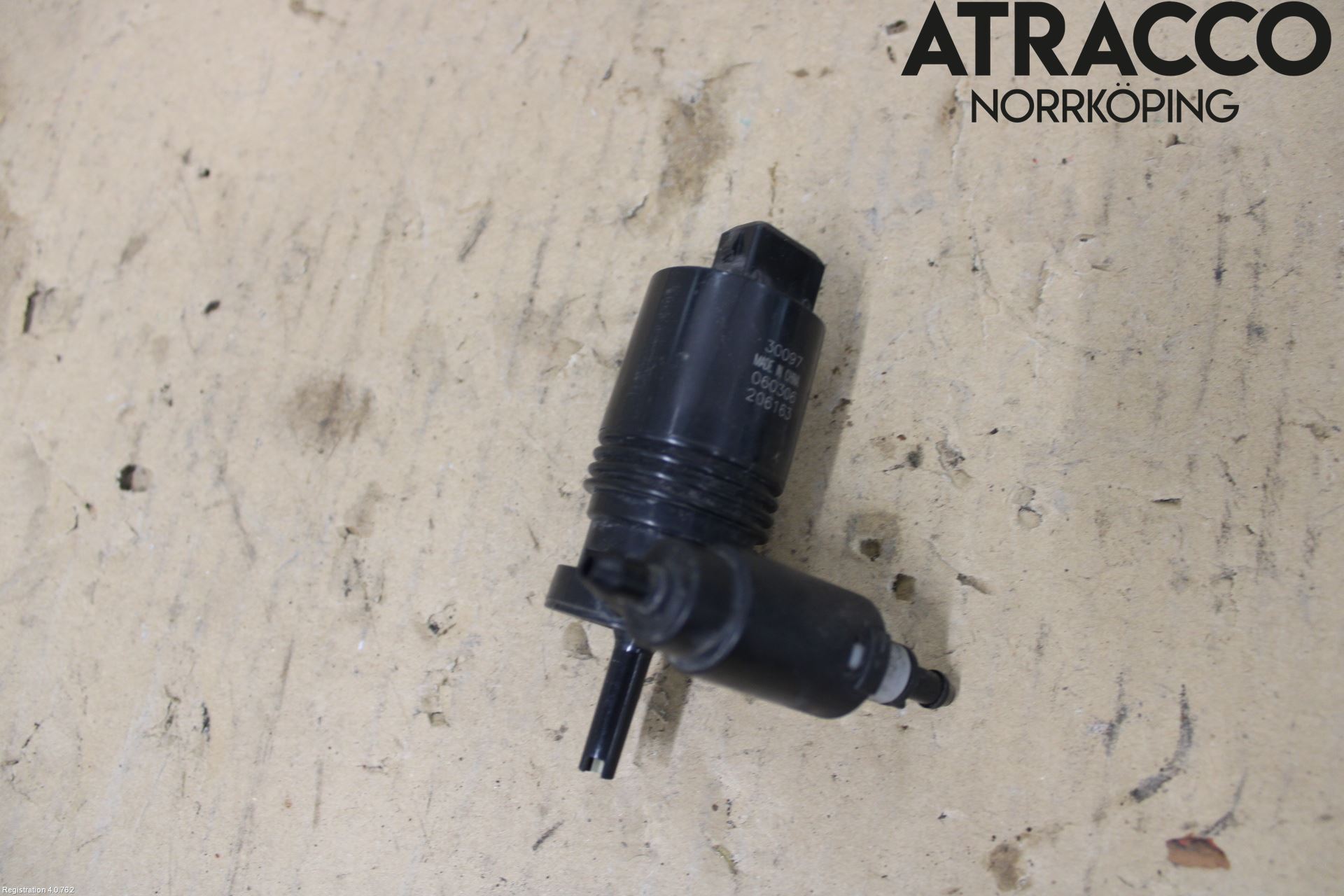 Nissan NOTE E11 06-14 Spylerpumpe Frontrute