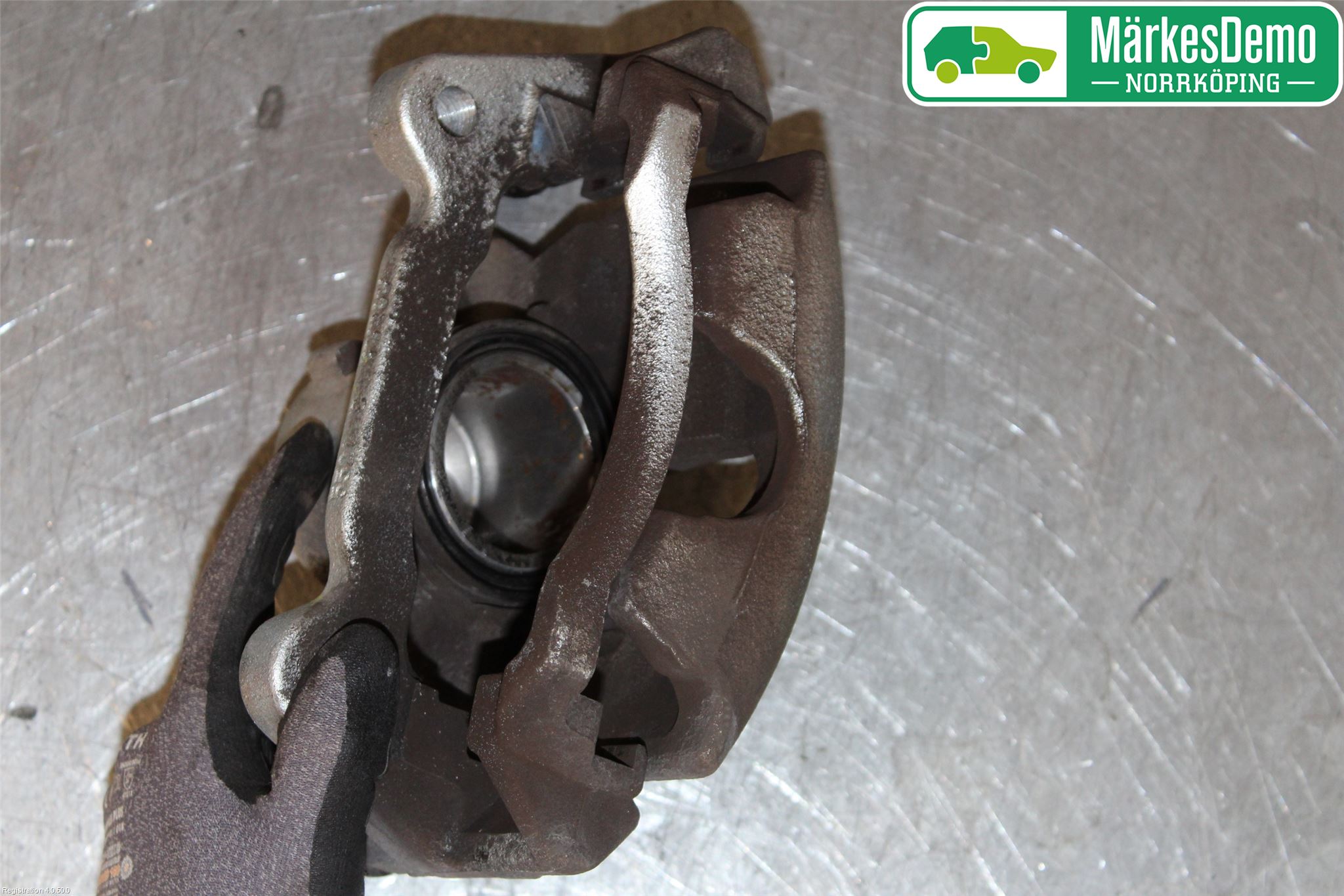 Volkswagen VW CADDY 11-15 Bremsecaliper Foran Høyre