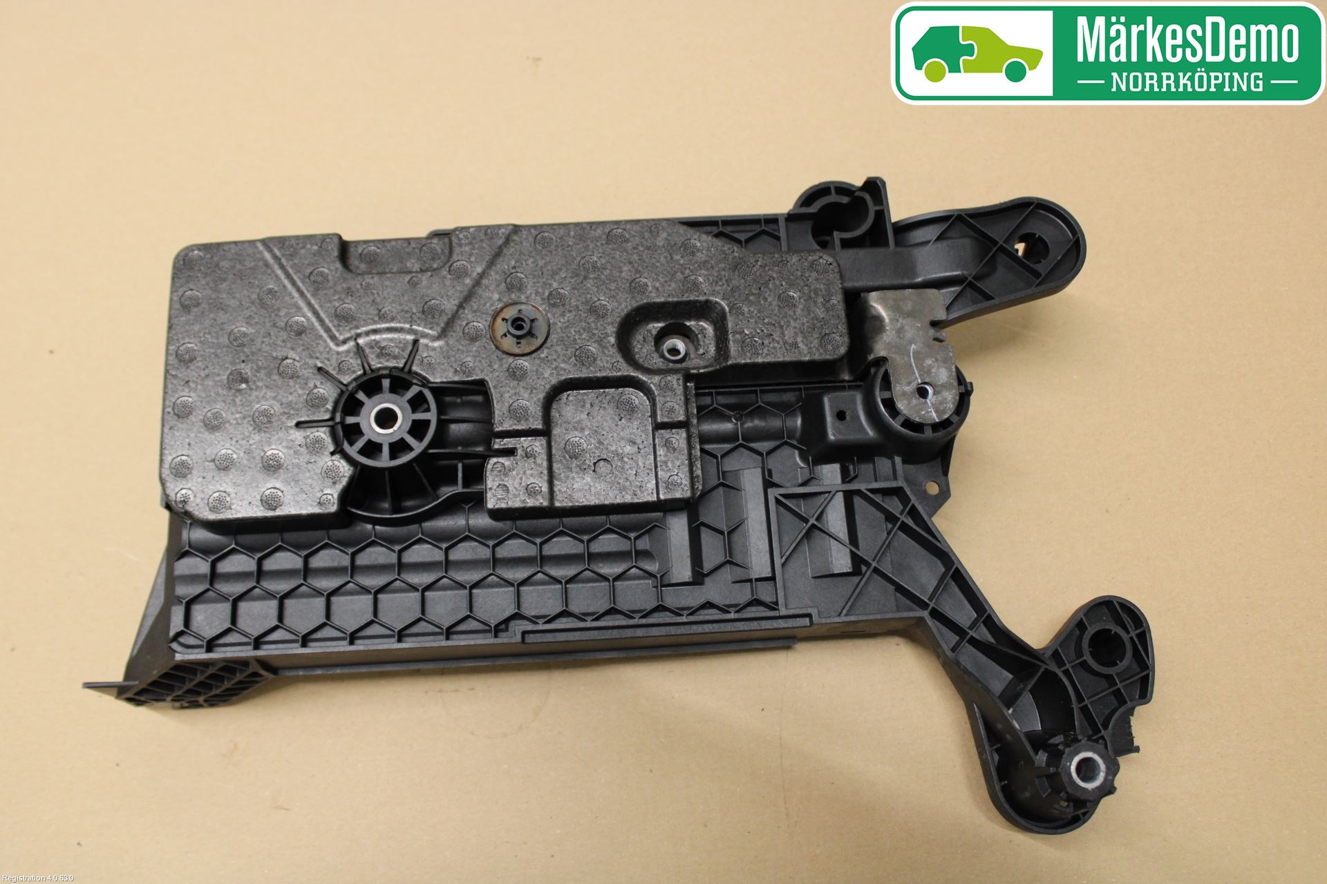 Skoda OCTAVIA (5E) 13-20 Batterikasse - Feste - Holder