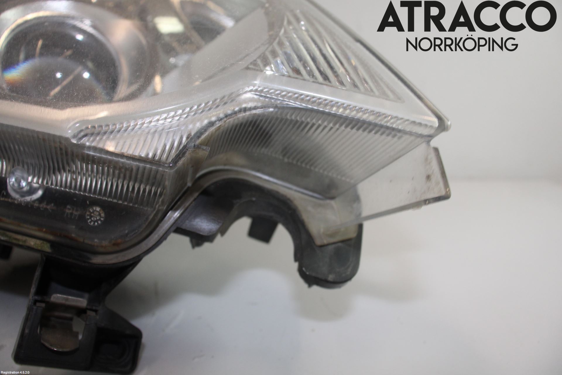 Ford KUGA 08-12 Frontlykt Høyre