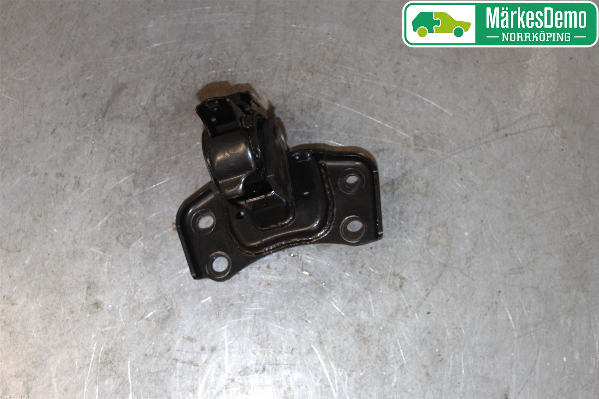 Toyota PRIUS+ ZVW40 12-20 Motor Feste Stål-Alu