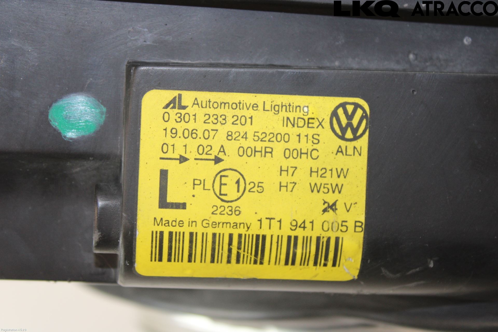 Volkswagen VW TOURAN 03-10 Frontlykt Venstre