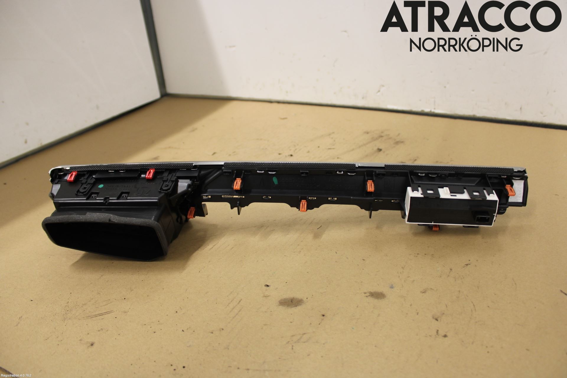 Toyota COROLLA 19- Dashbord Kanal - Dyse