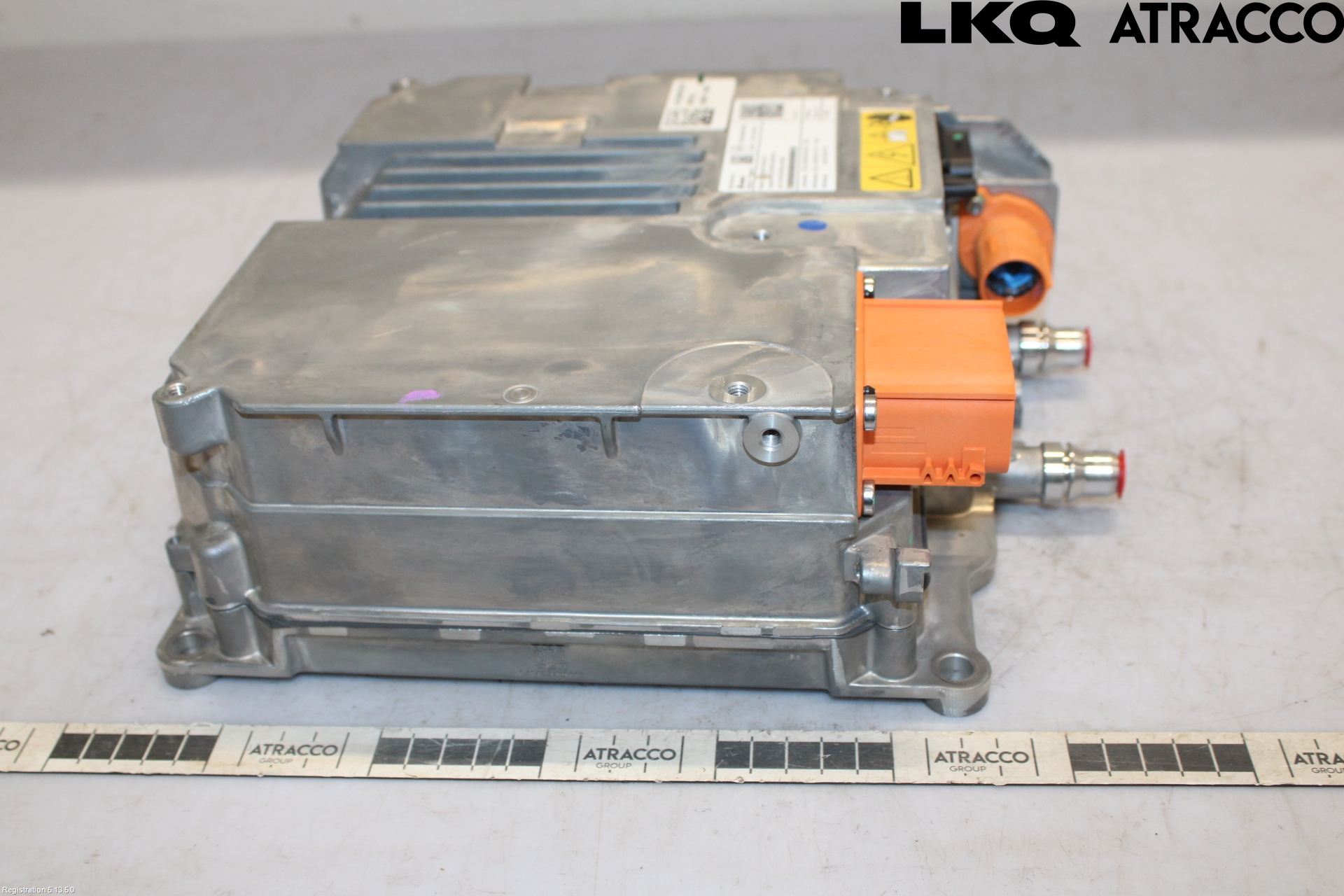 Mercedes-Benz MB EQA (H243) 21- Inverter 12-)220V