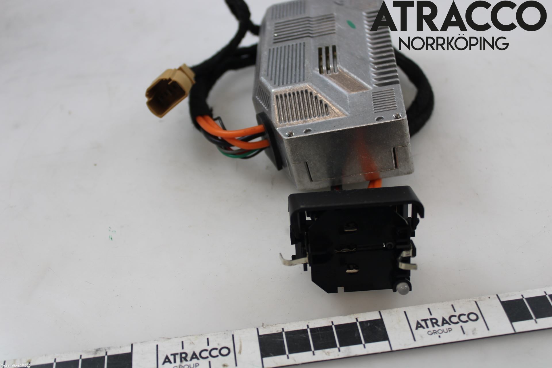 Skoda OCTAVIA (NX) 20- Inverter 12-)220V