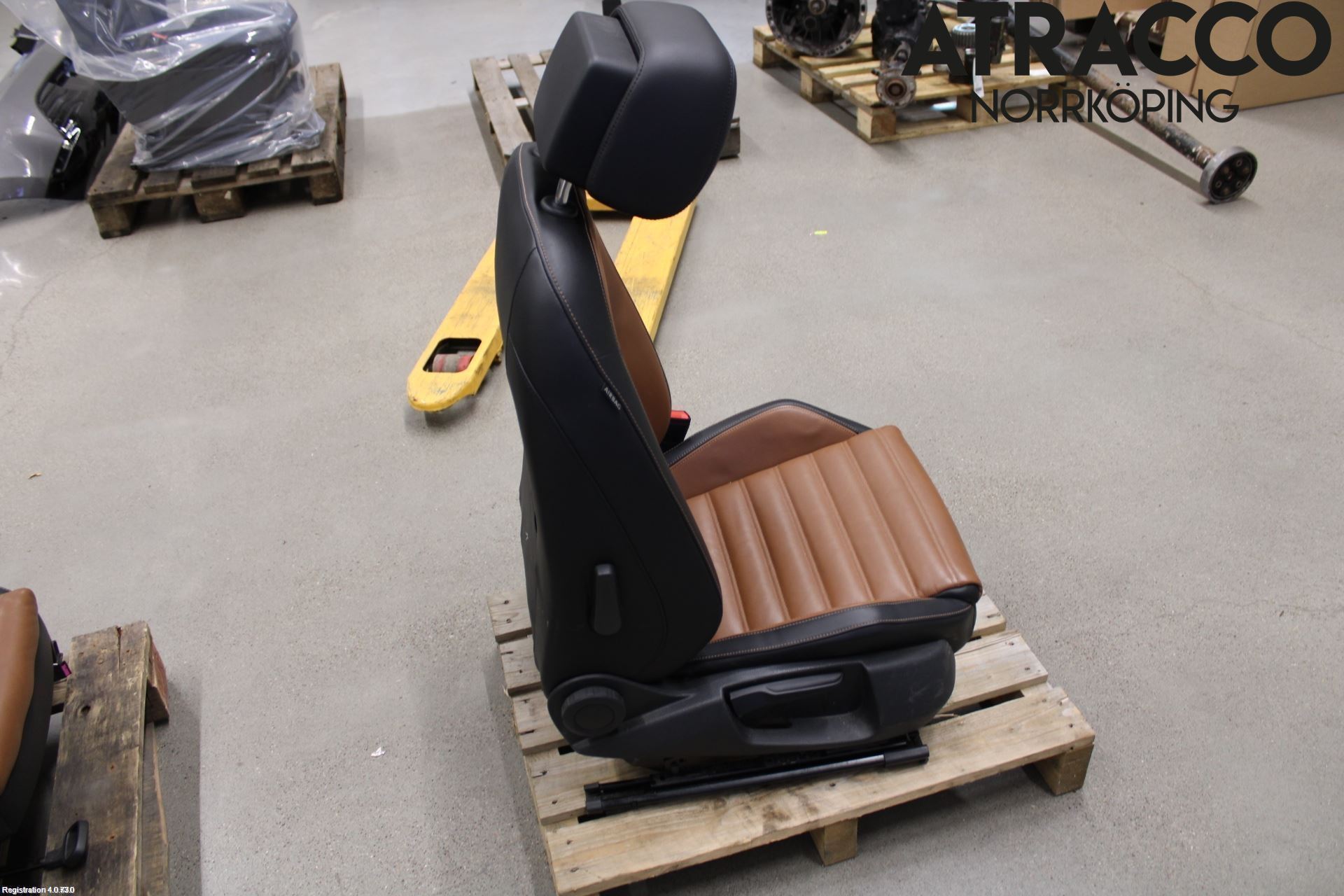 Volkswagen VW PASSAT 11-14 Innr Sete Foran Høyre