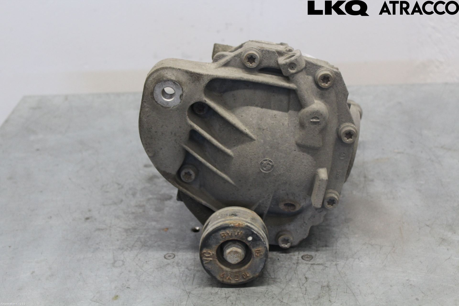 BMW 5 F10/F11/F18 09-17 Bakaksel Kardang Bak -Diff