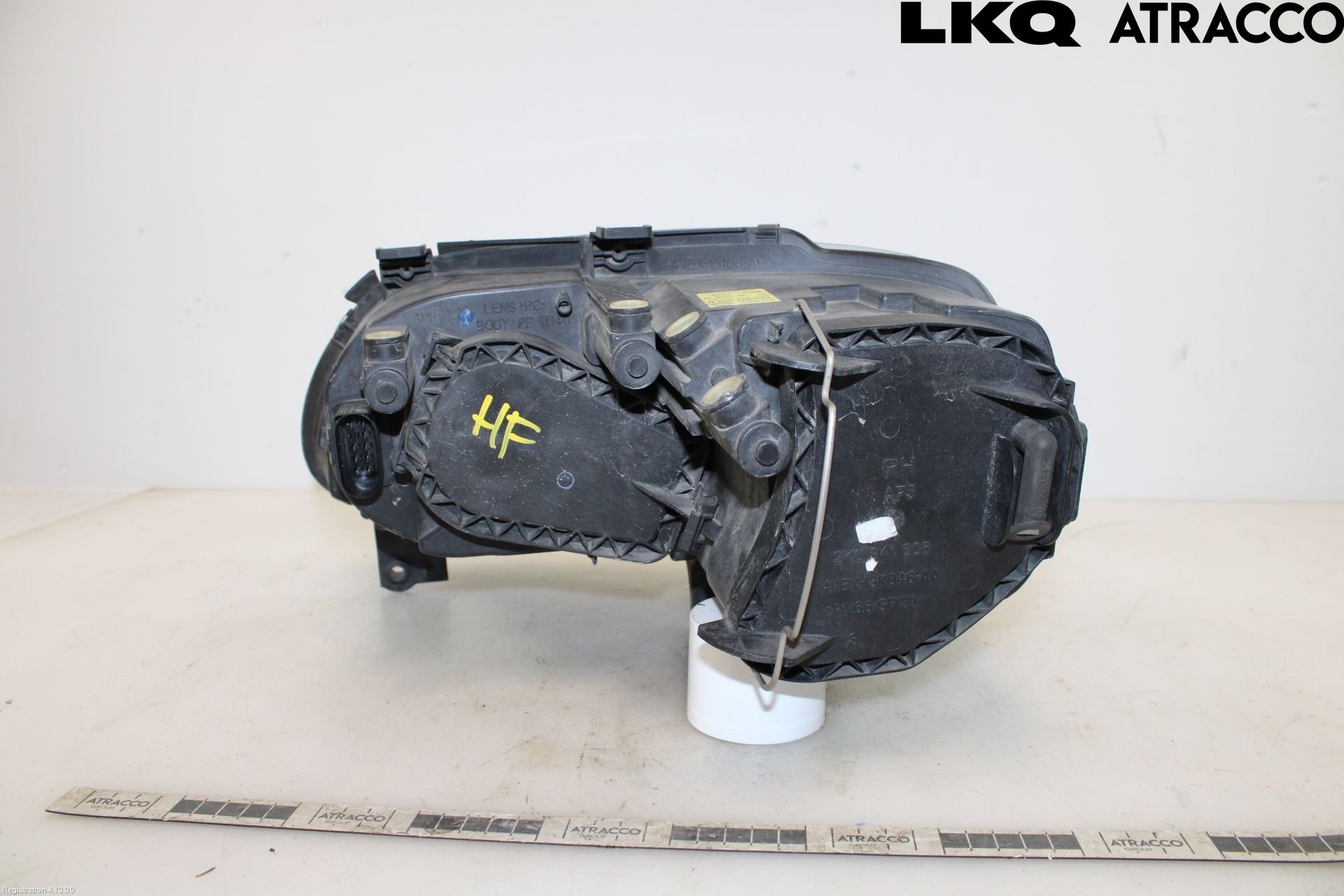 Volkswagen VW CADDY      04-10 Frontlykt Høyre