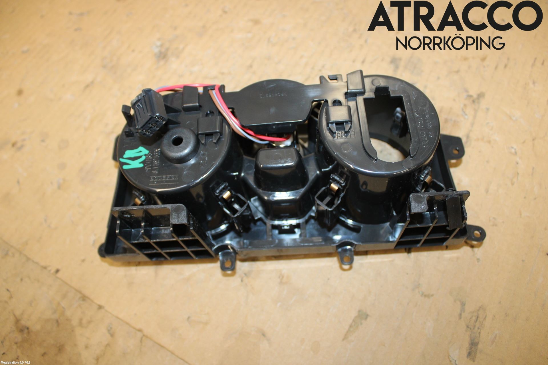 Audi A6 F2/C8 19- Innr Koppholder