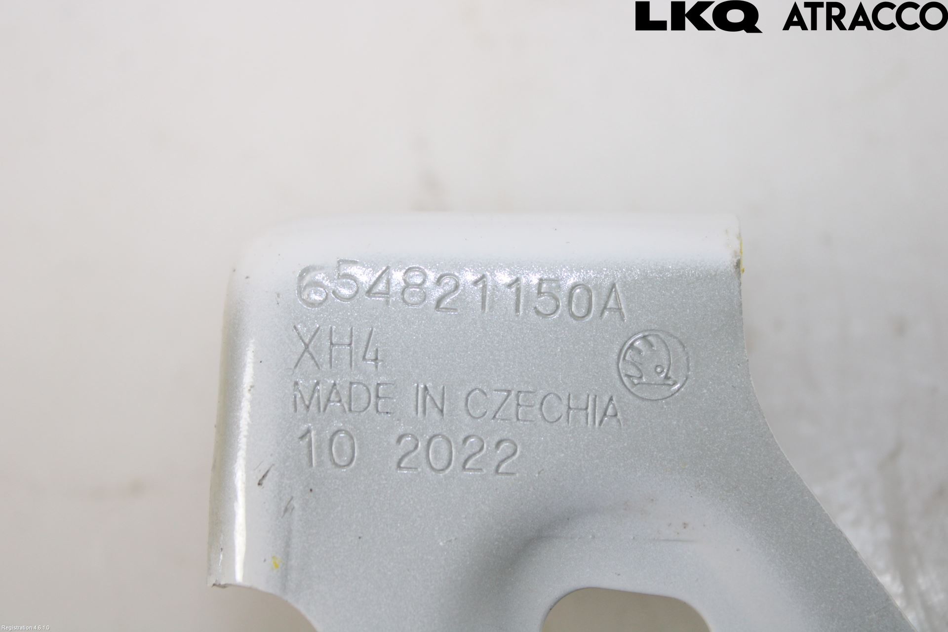 Skoda KAMIQ 20- Fenderfeste Foran Høy