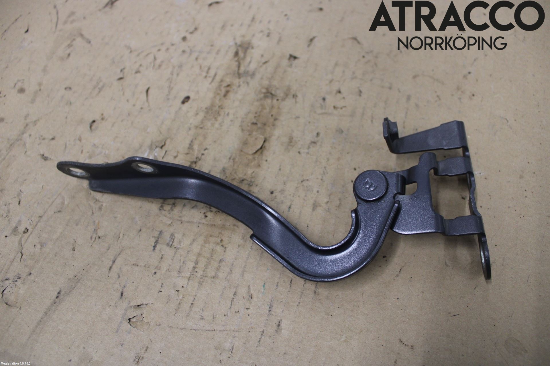 Toyota YARIS XP90 06-11 Panser Hengsel - Hengsler