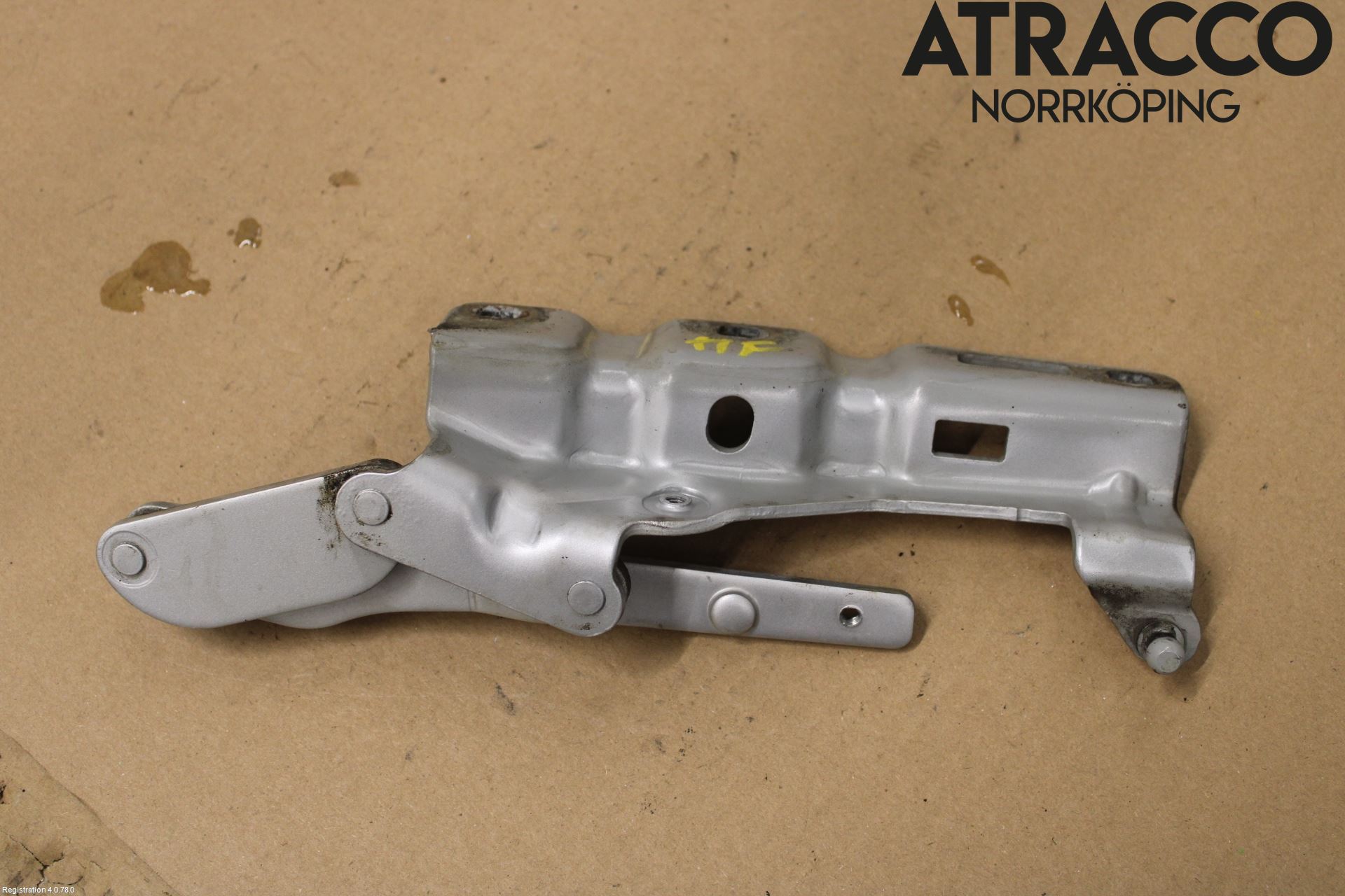 Mercedes-Benz MB C (203) 00-07 Panser Hengsel - Hengsler