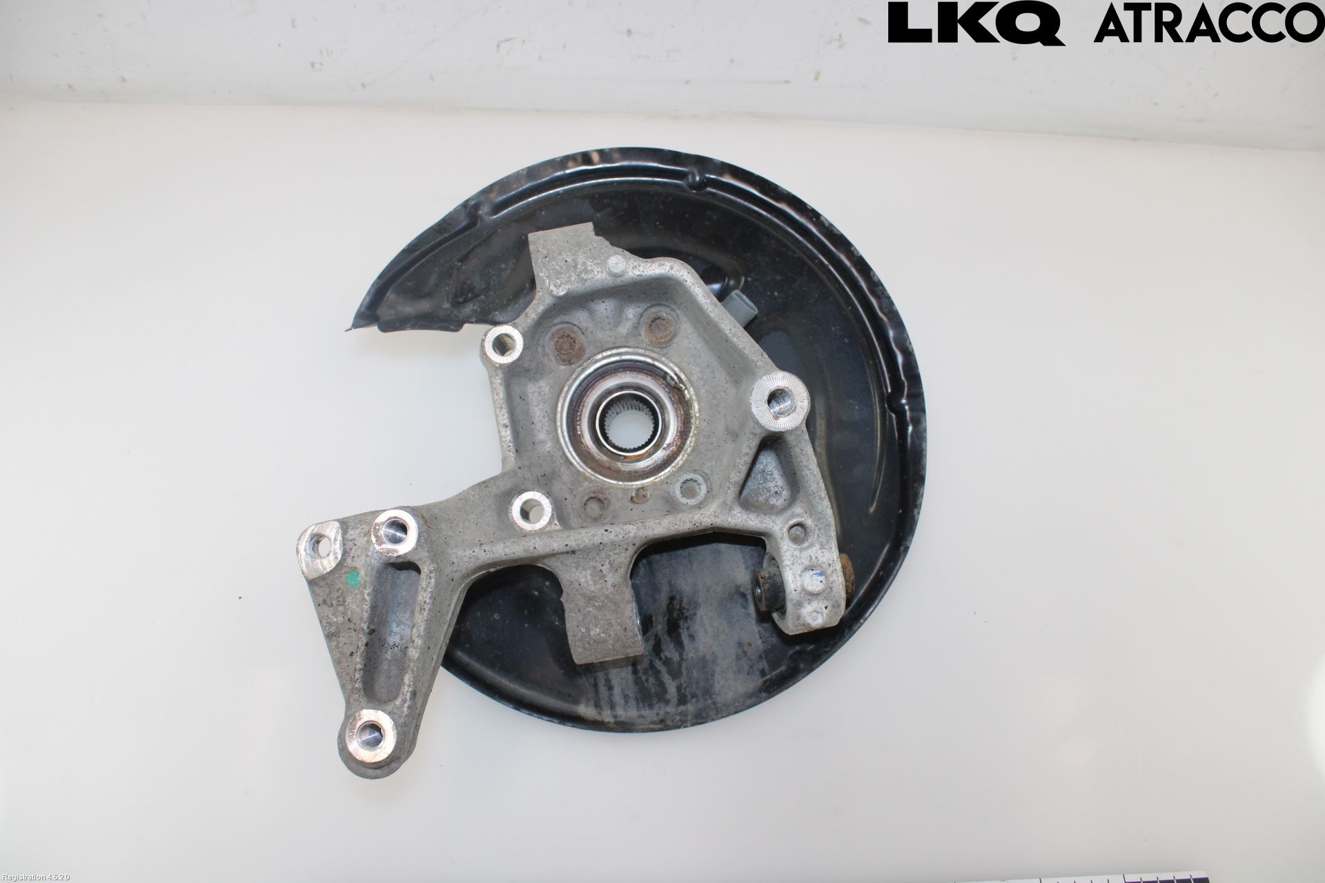 Volkswagen VW PASSAT 11-14 Spindel Hb