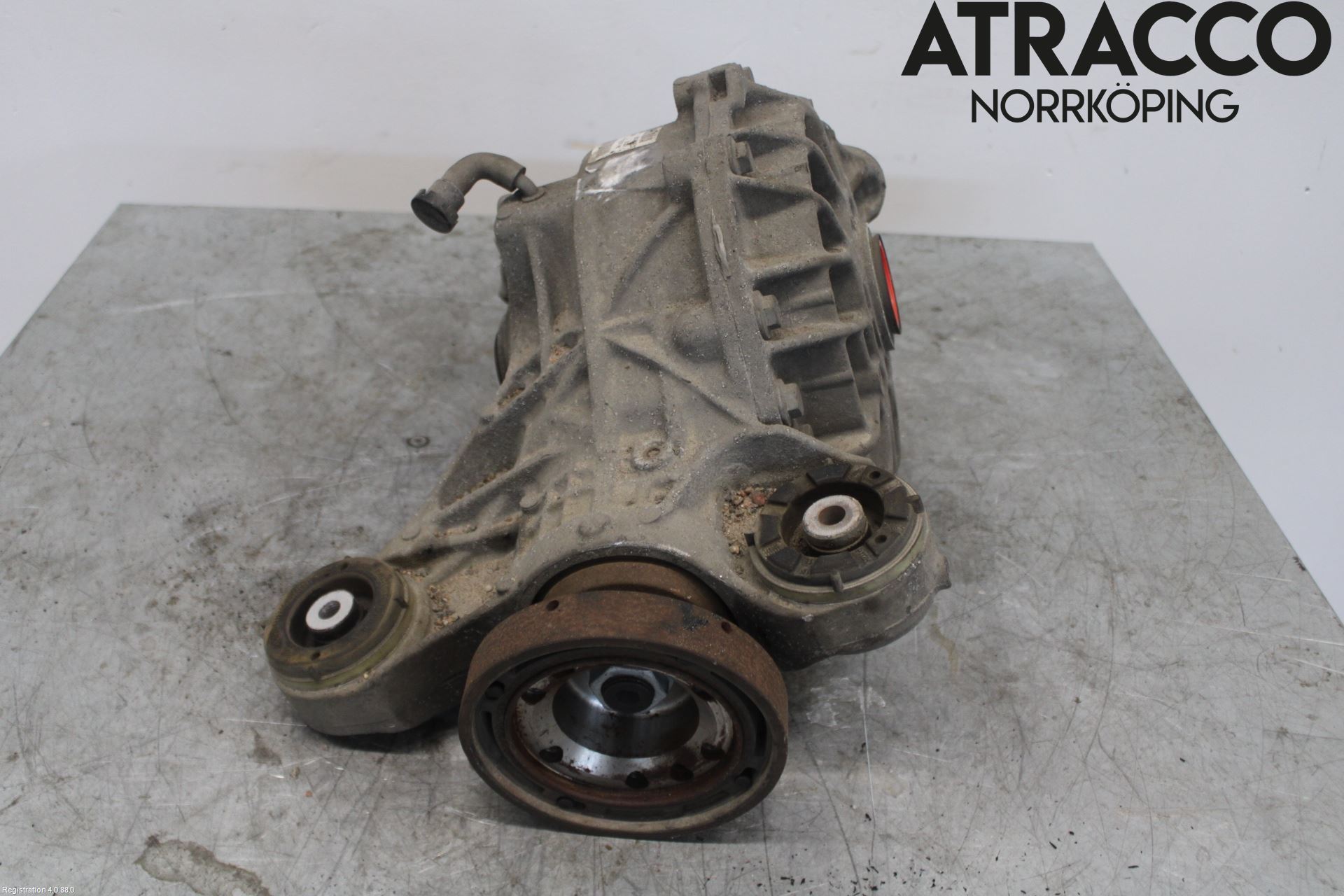 Jaguar XE (X760) 15-24 Bakaksel Kardang Bak -Diff