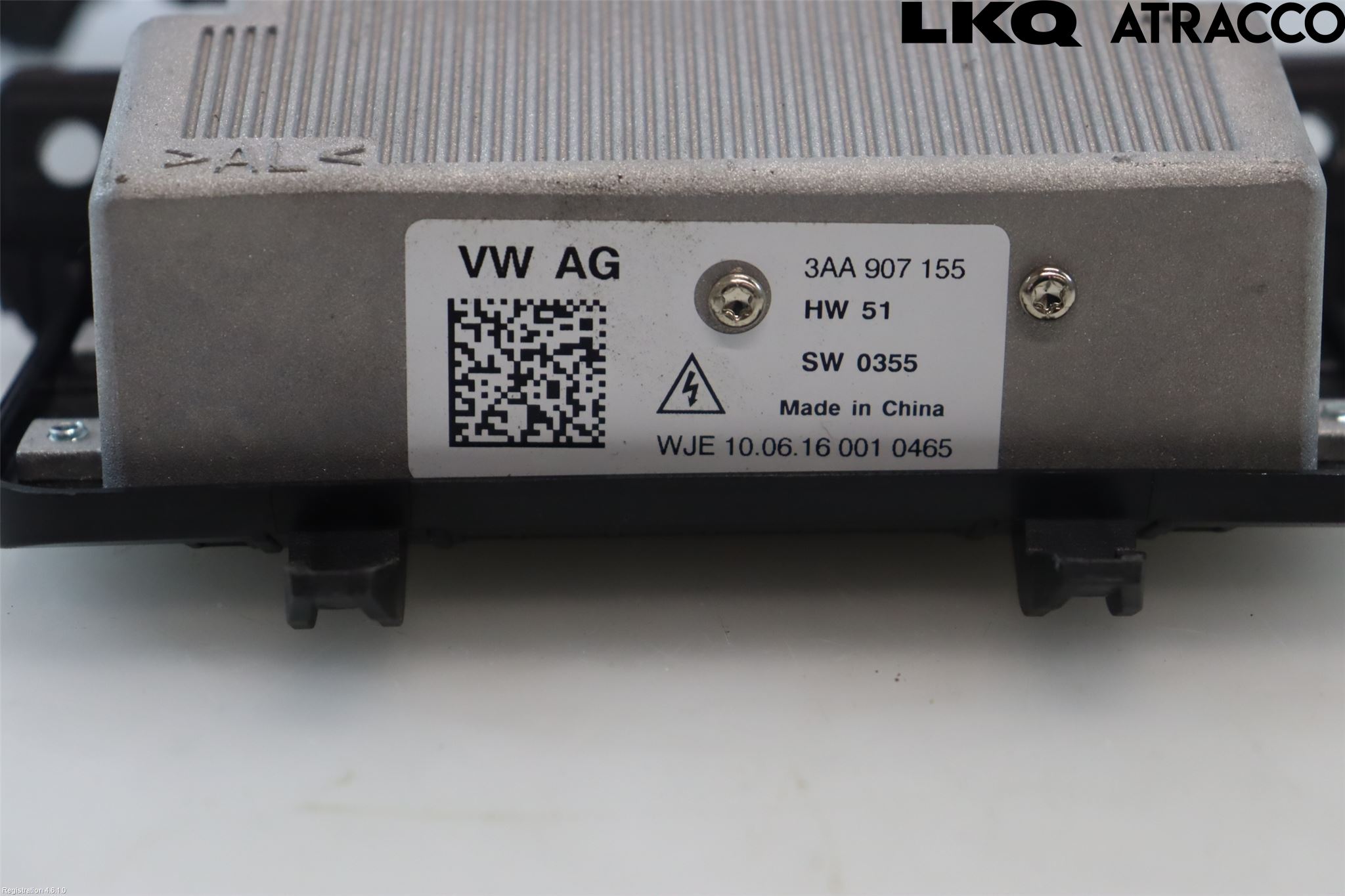 Skoda OCTAVIA (5E) 13-20 Inverter 12-)220V