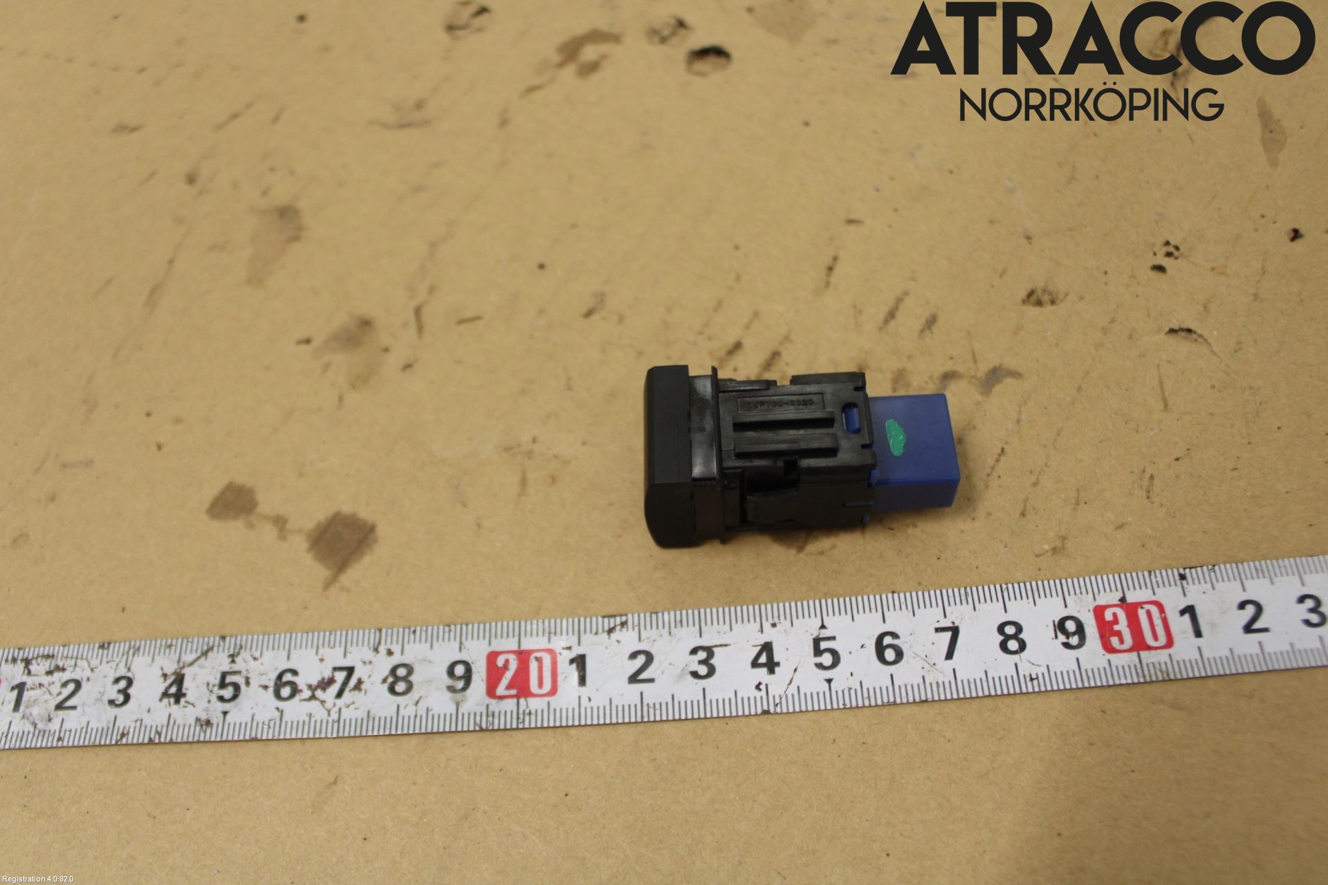 Toyota RAV4 19- Bryter Drivstoff Tankluke