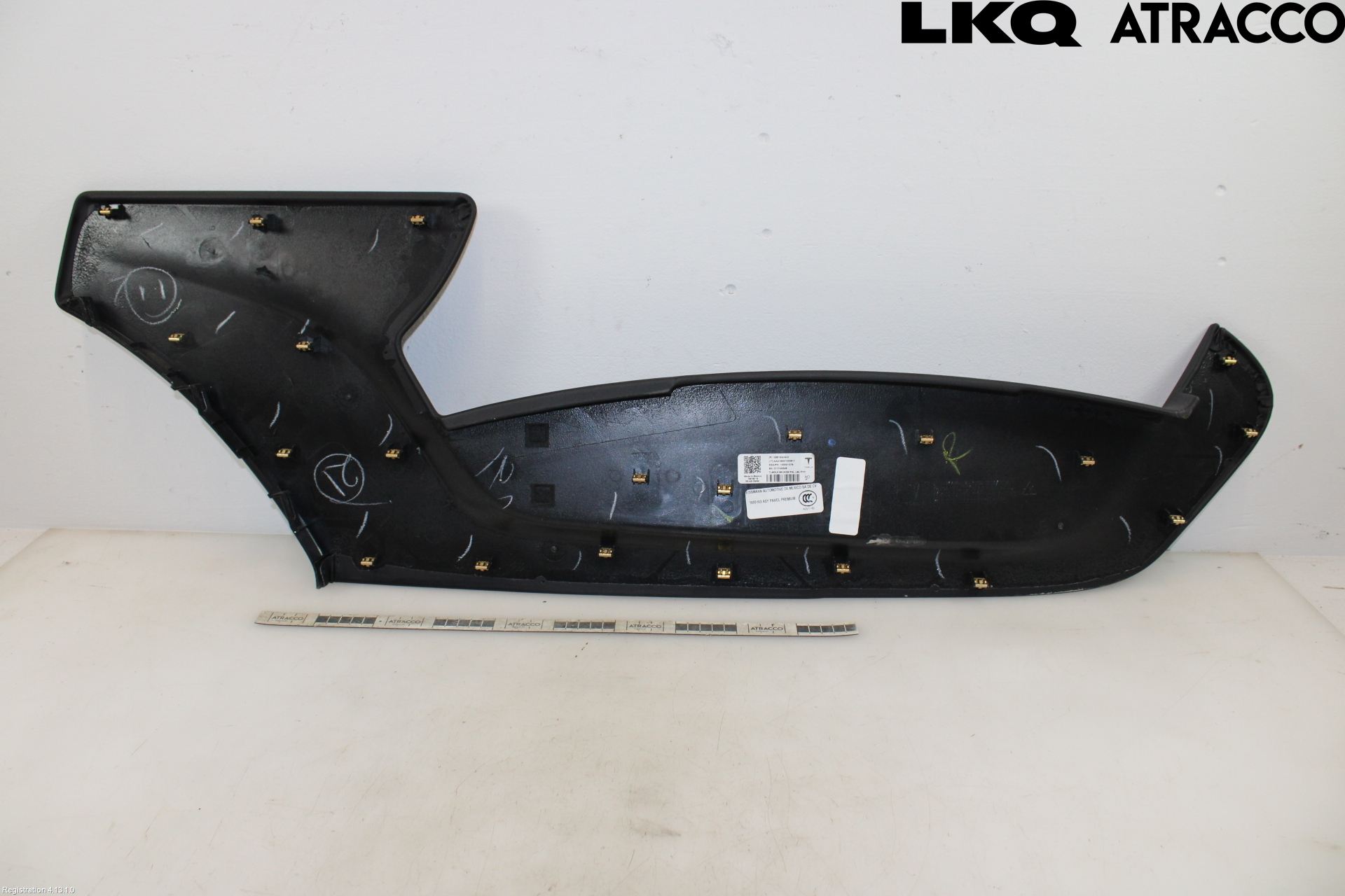Tesla MODEL X 16- Innr Konsoll-Lomme