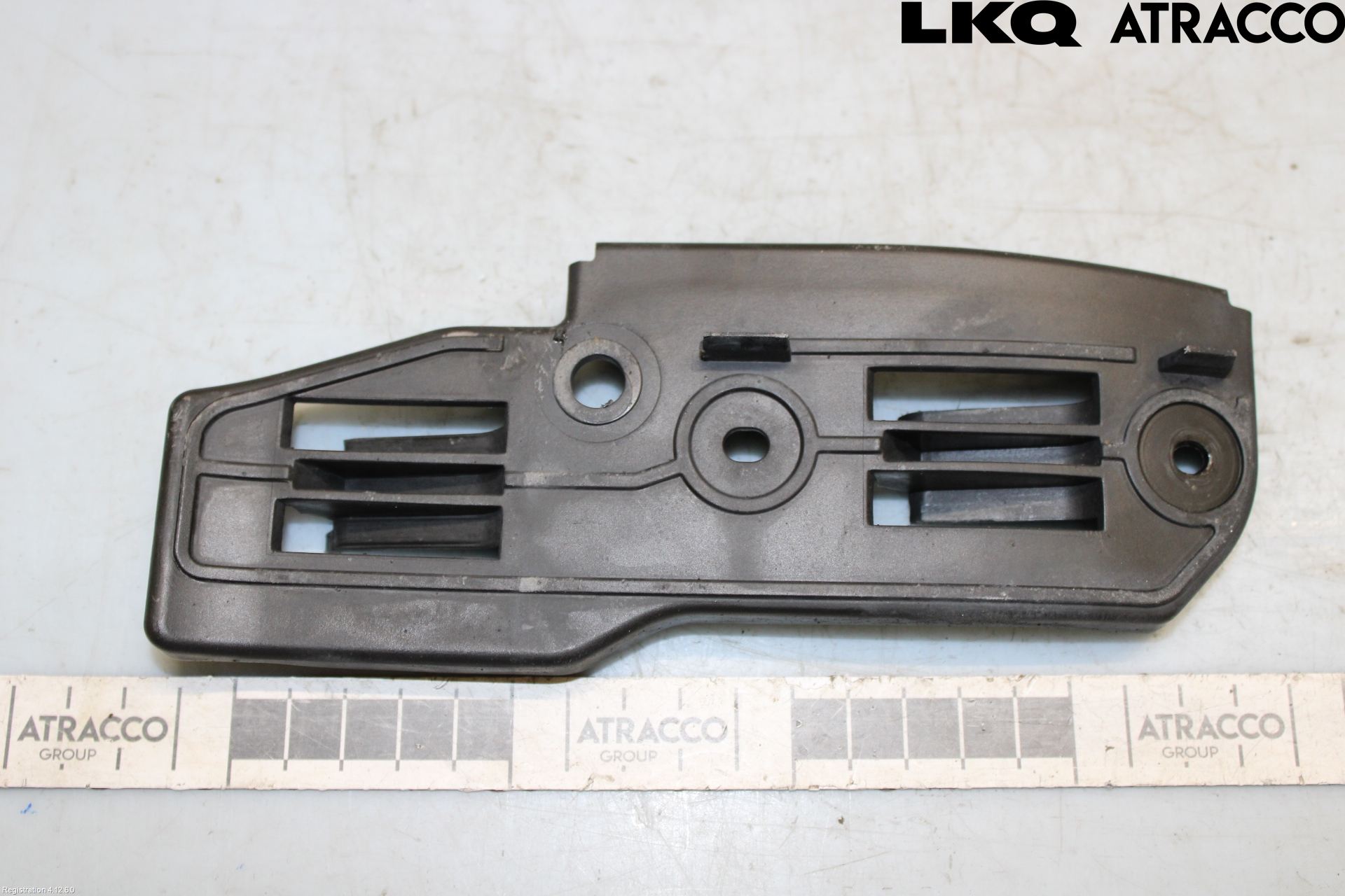 Volkswagen VW PASSAT 01-05 Støtfangerfeste Foran Høyre