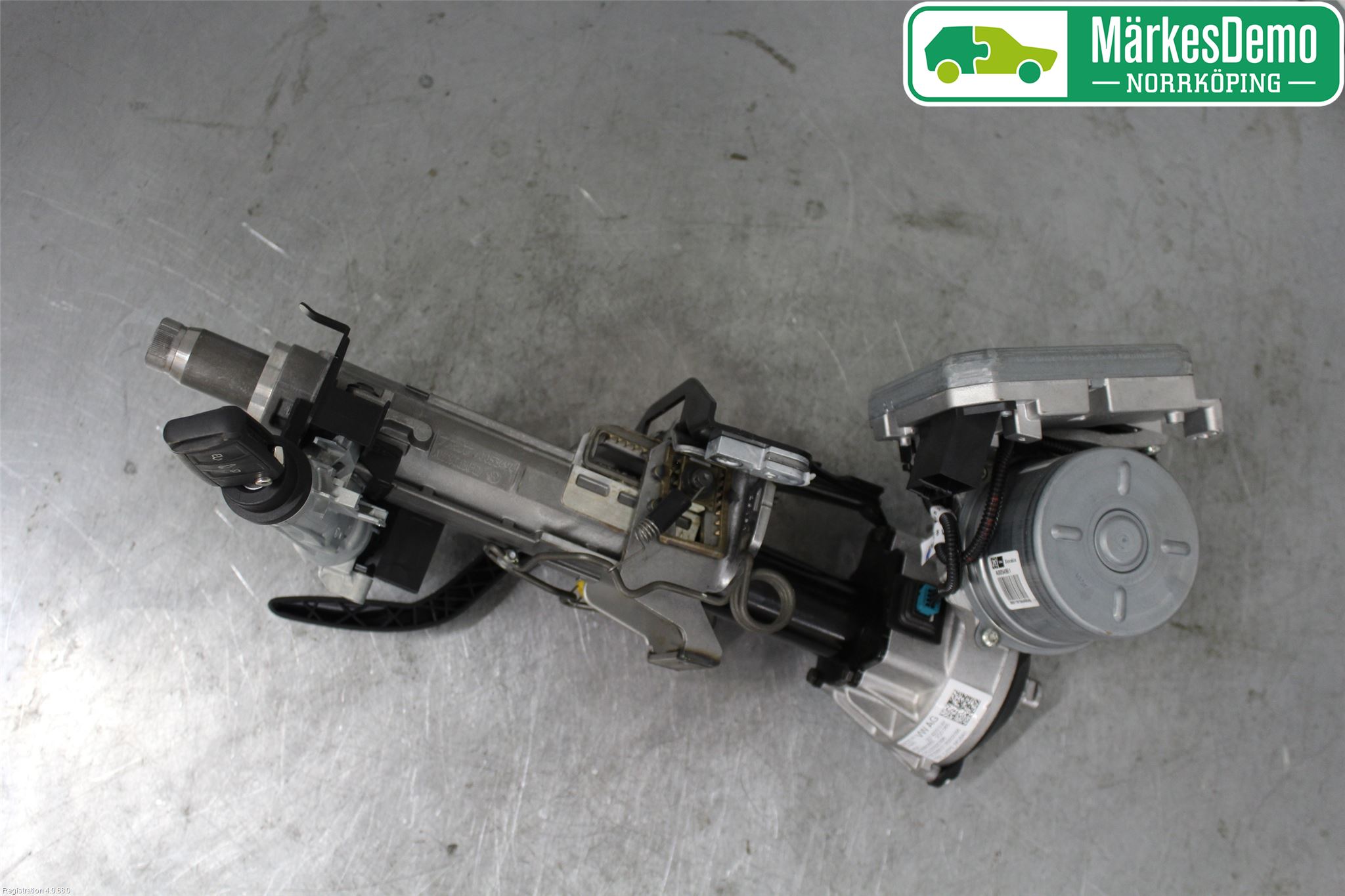 Volkswagen VW POLO VI 18->> Rattakselaggregat Innebygd Servo