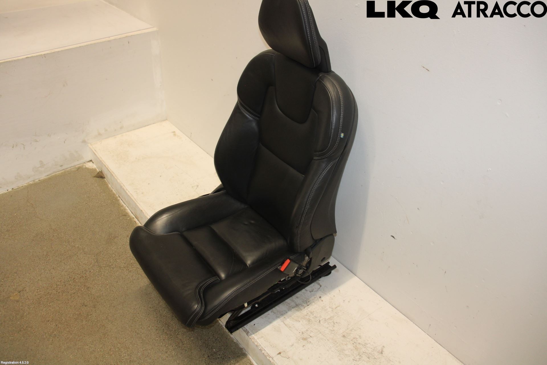 Volvo V90 CROSS COUNTRY 17->> Innr Sete Foran Høyre
