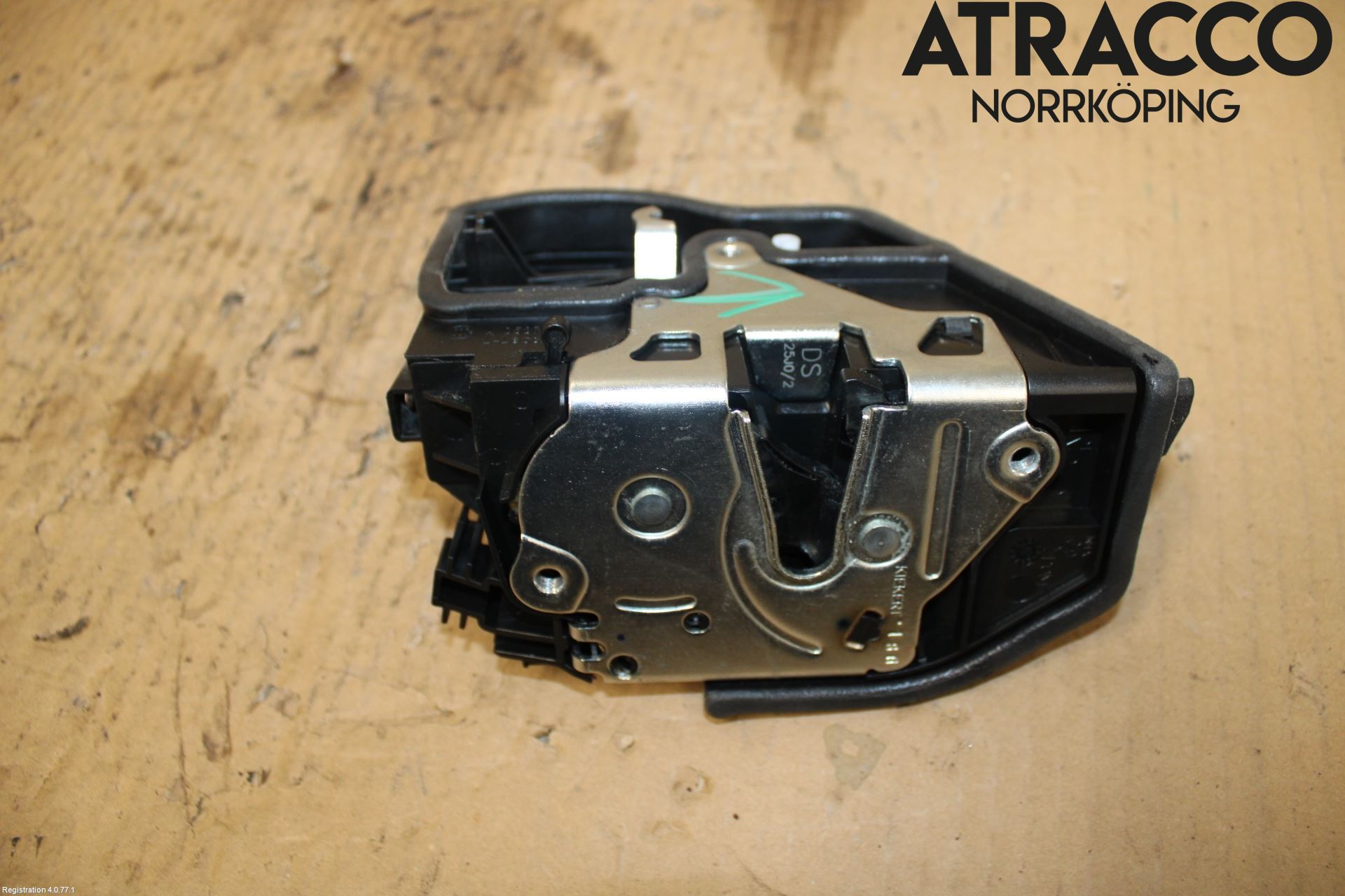 BMW 5 F10/F11/F18 09-17 Dørlås - Låsekasse