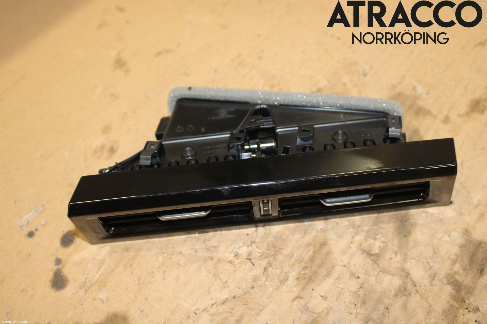 Volkswagen VW TOUAREG CR 18- Dashbord Kanal - Dyse