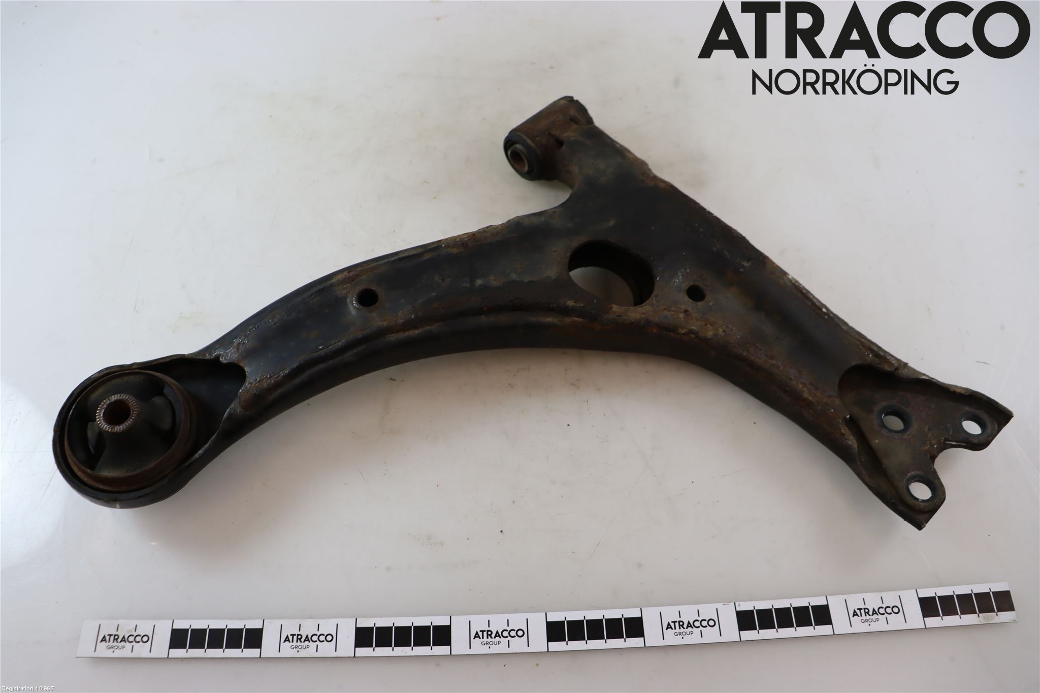 Toyota COROLLA VERSO 04-07 Bærearm Foran Venstre Nedre