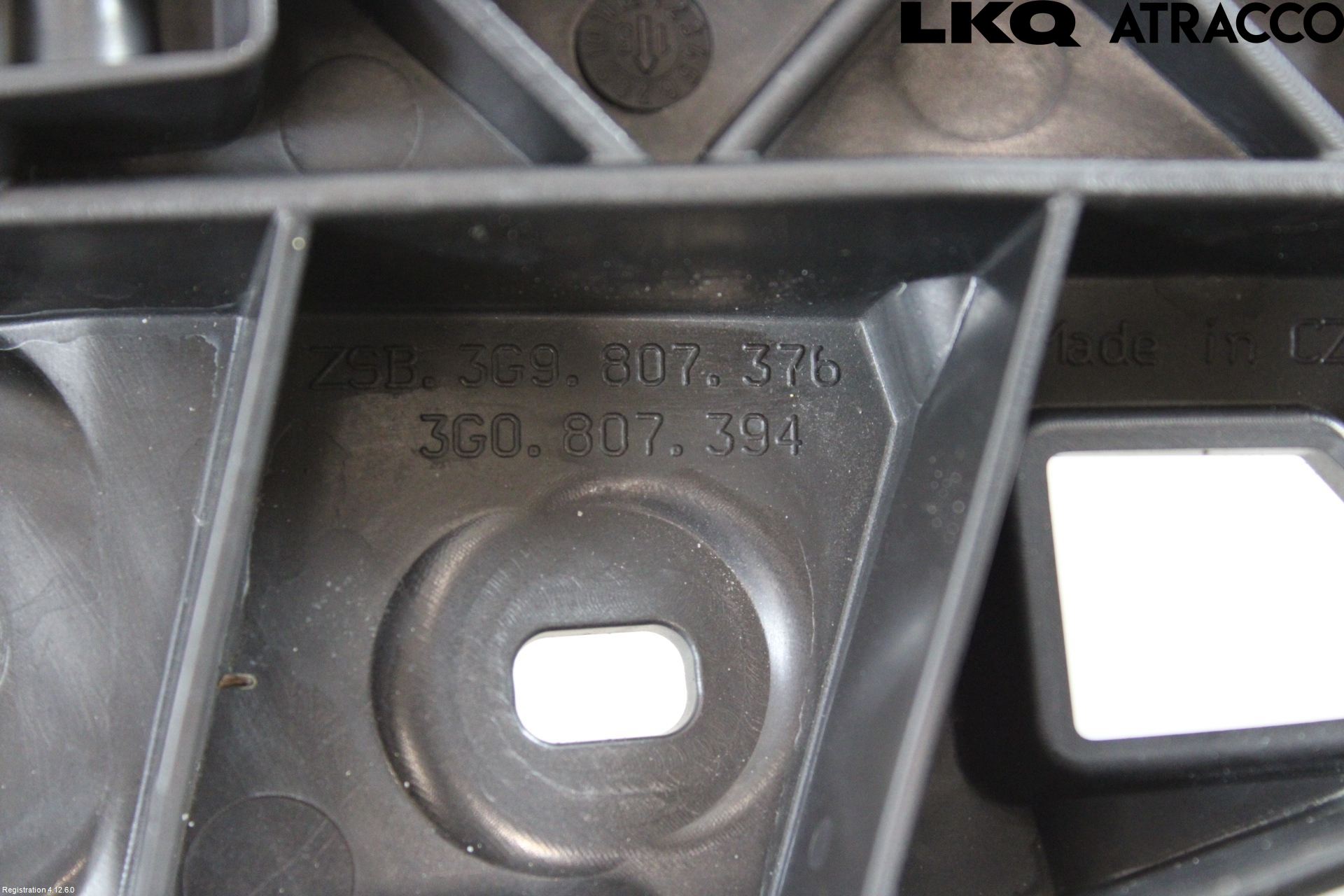 Volkswagen VW PASSAT 15-19 Støtfangerfeste Bak Høyre