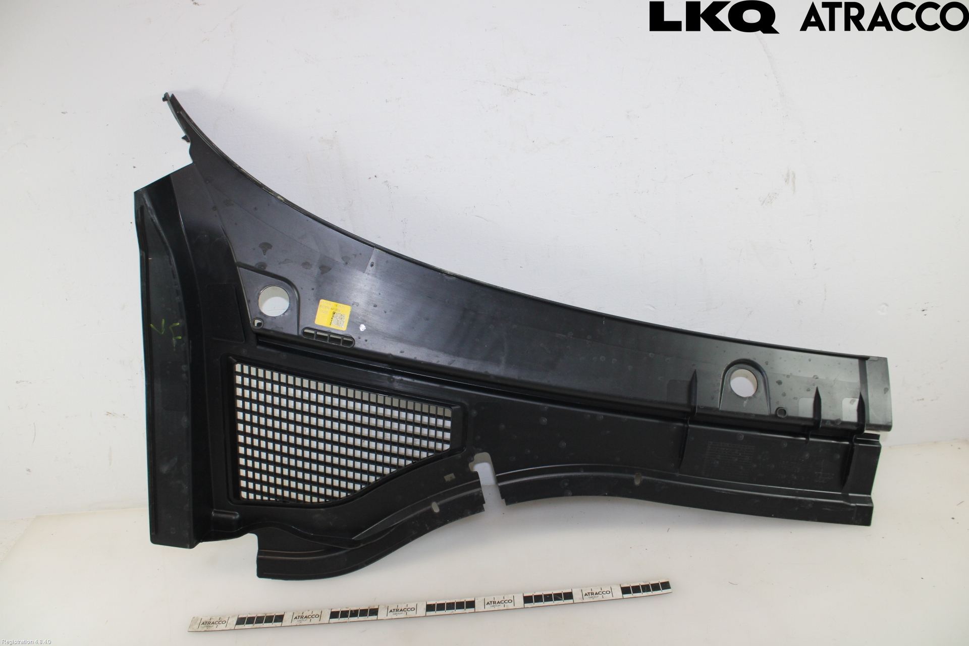 Volkswagen VW PASSAT 24- Visker Deksel-Grill-Under Frr